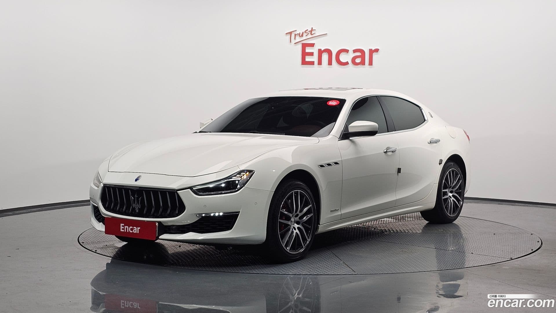 Main__Slider__Photo:Ghibli Maserati 2017.9-0