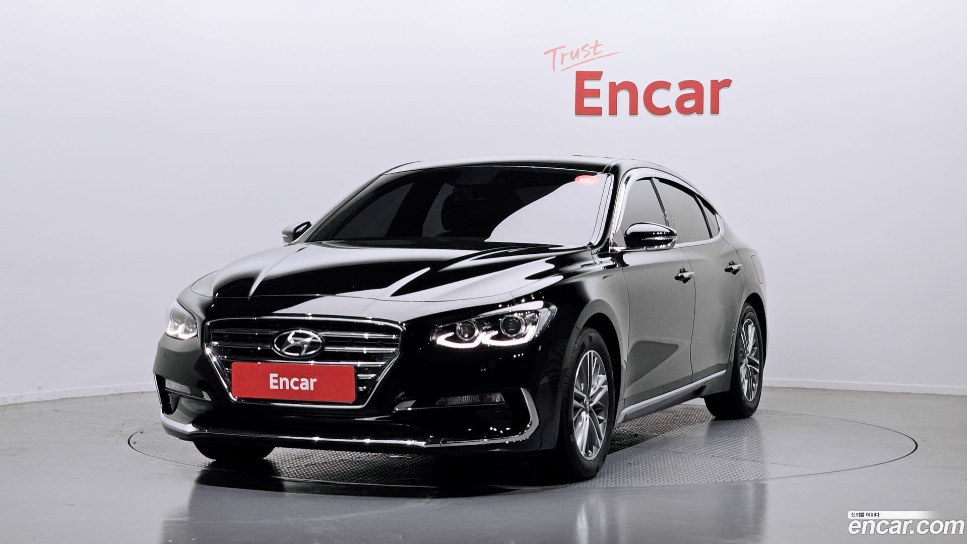 Main__Slider__Photo:Grandeur Hyundai 2018.2-0