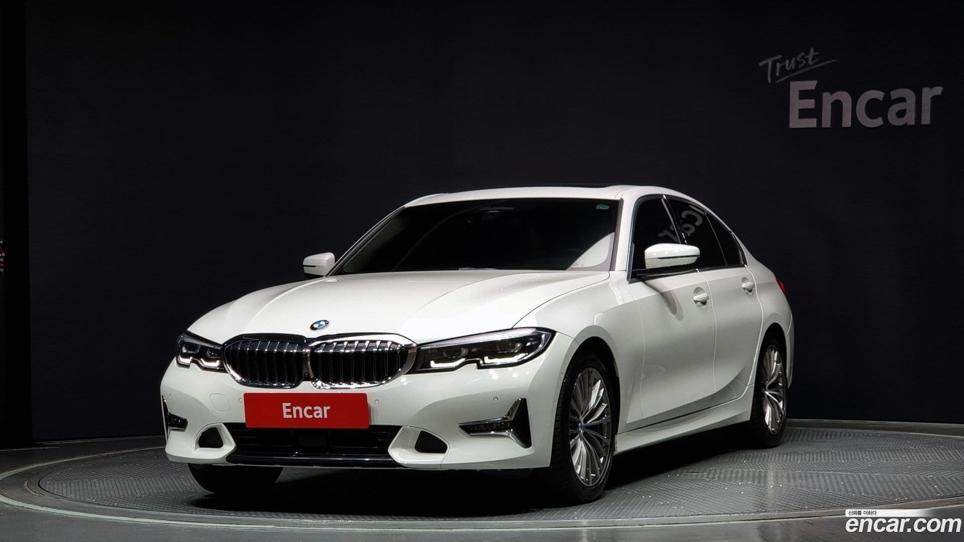 Main__Slider__Photo:3-Series BMW 2021.0-0