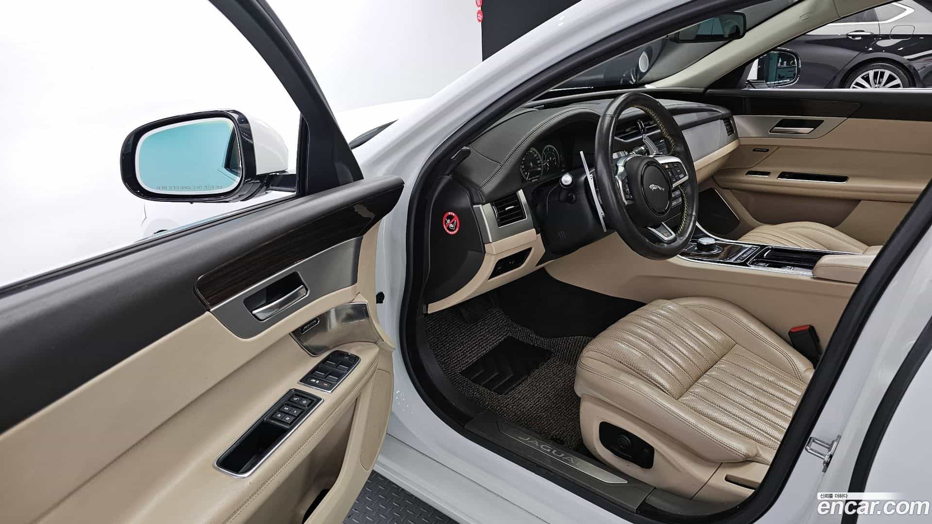XF Jaguar 2016.6-OPTION-015