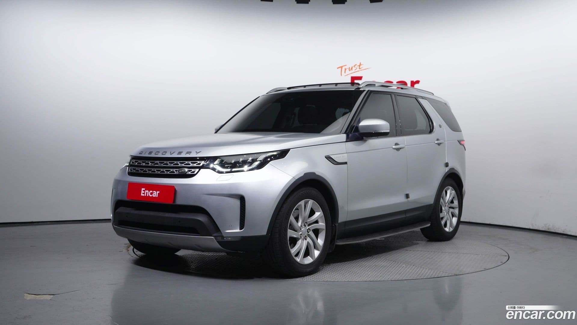 Main__Slider__Photo:Discovery Land Rover 2017.9-0