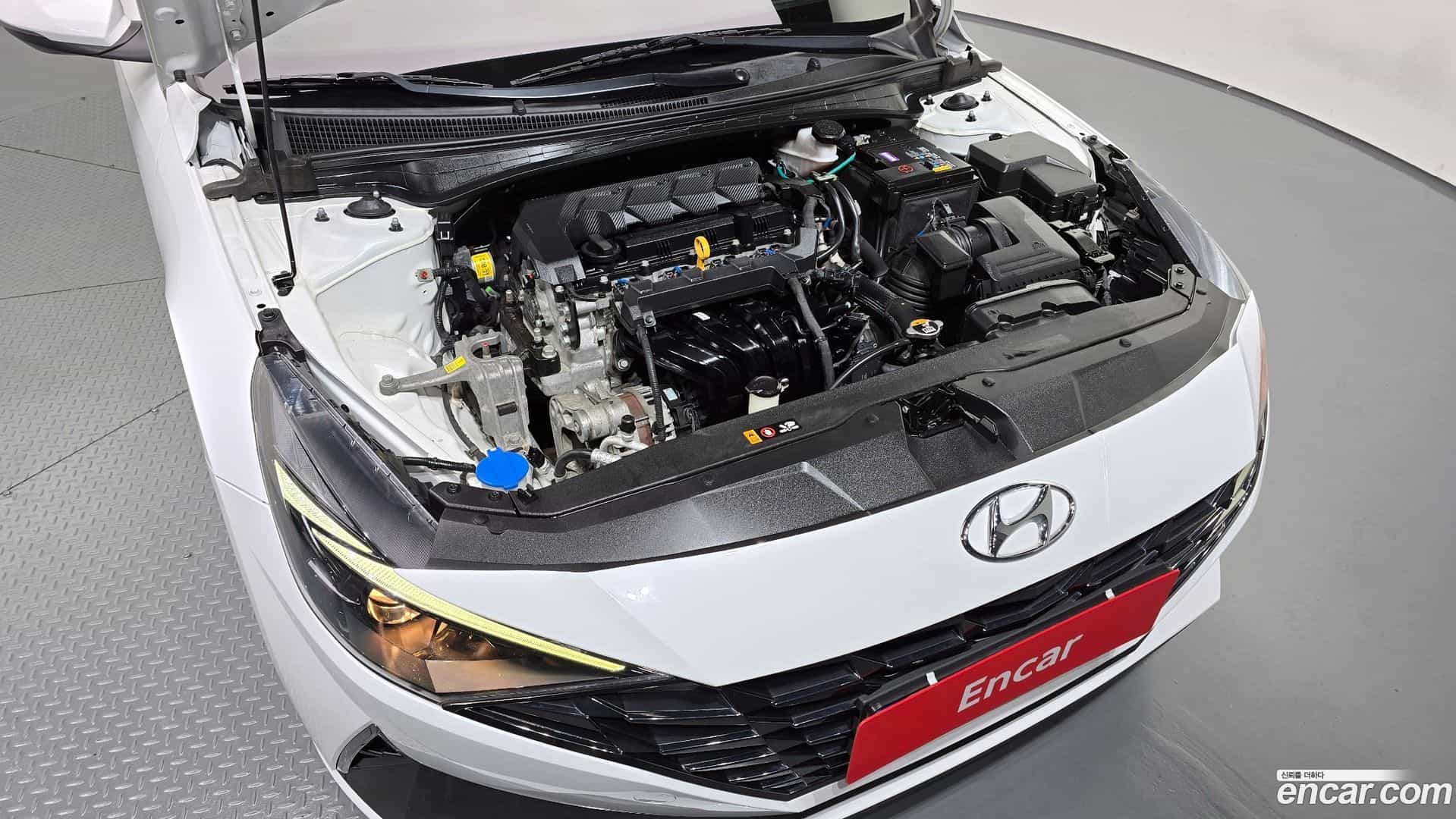 AVANTE Hyundai 2020.4-INNER-006