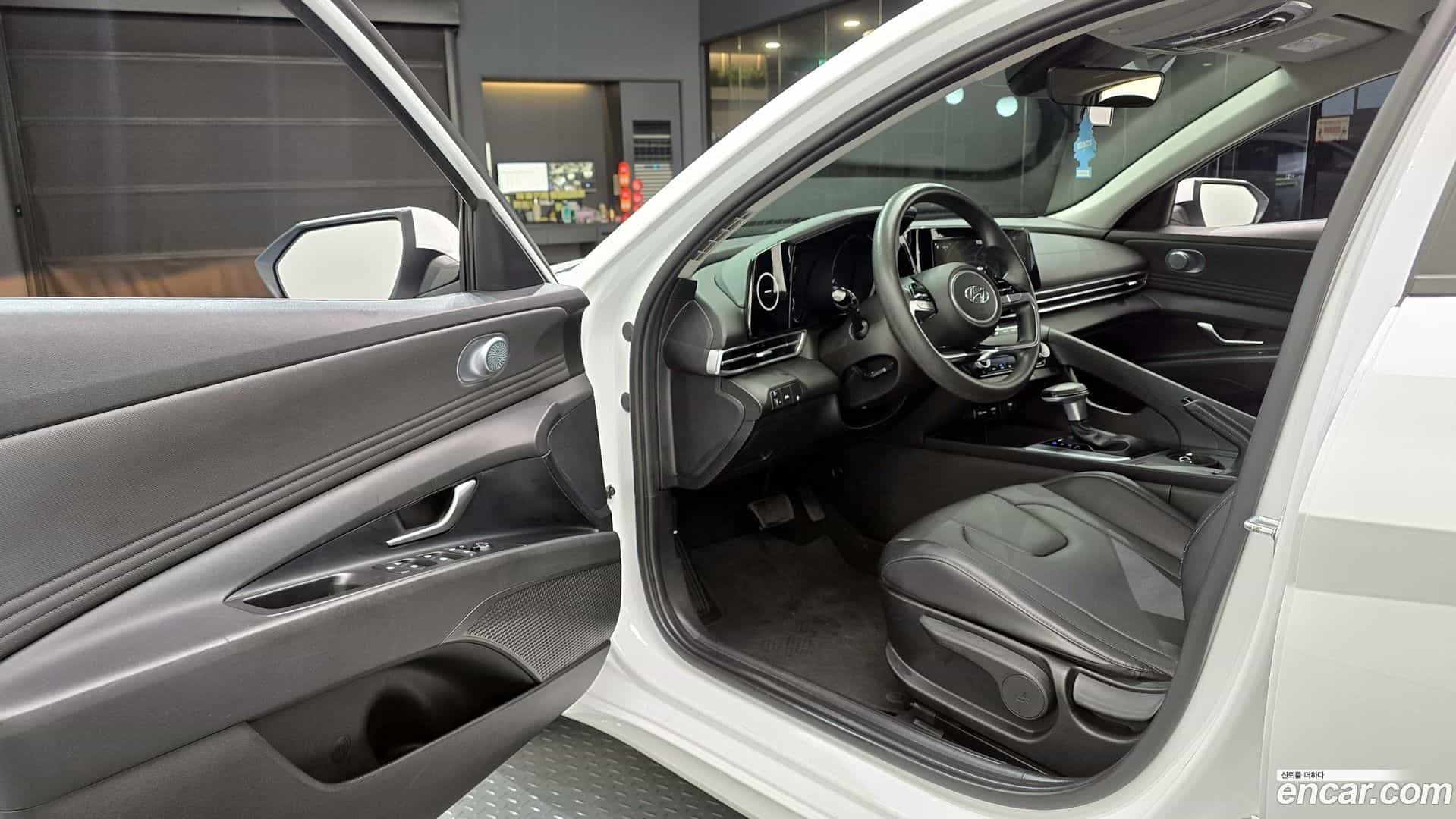 AVANTE Hyundai 2020.4-OPTION-015