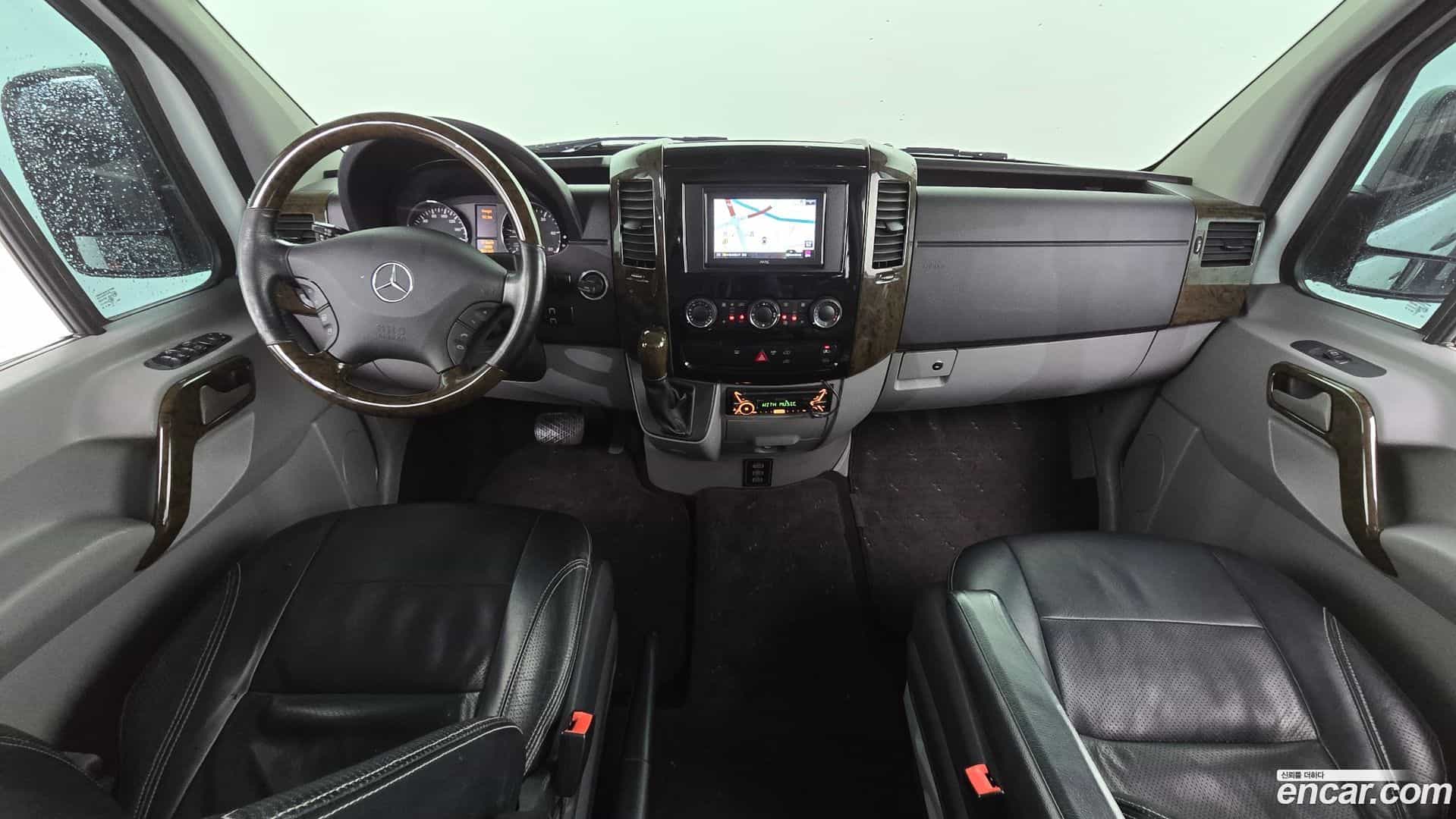 Sprinter Mercedes-Benz 2013.11-INNER-007