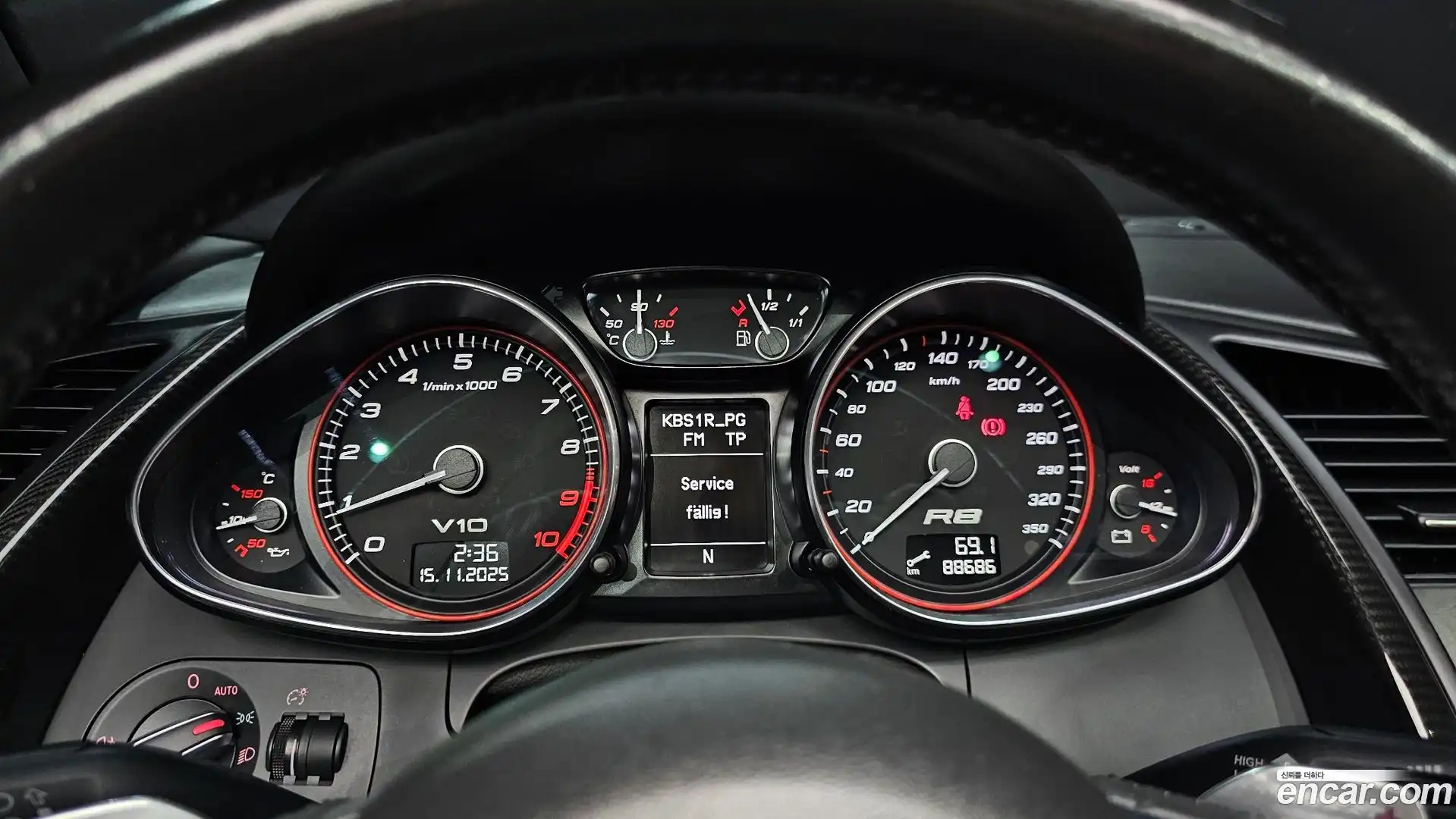 R8 Audi 2012.8-INNER-008