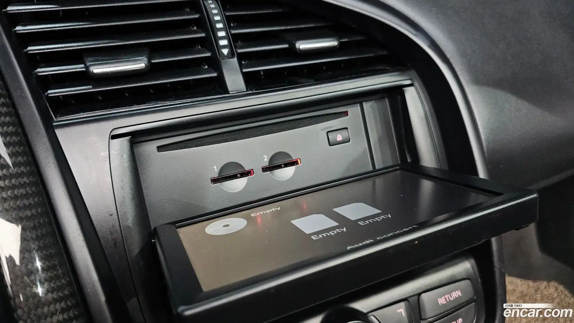 R8 Audi 2012.8-OPTION-024