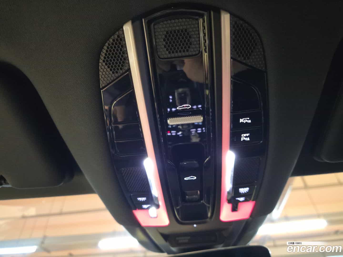 Cayenne Porsche 2020.3-OPTION-016