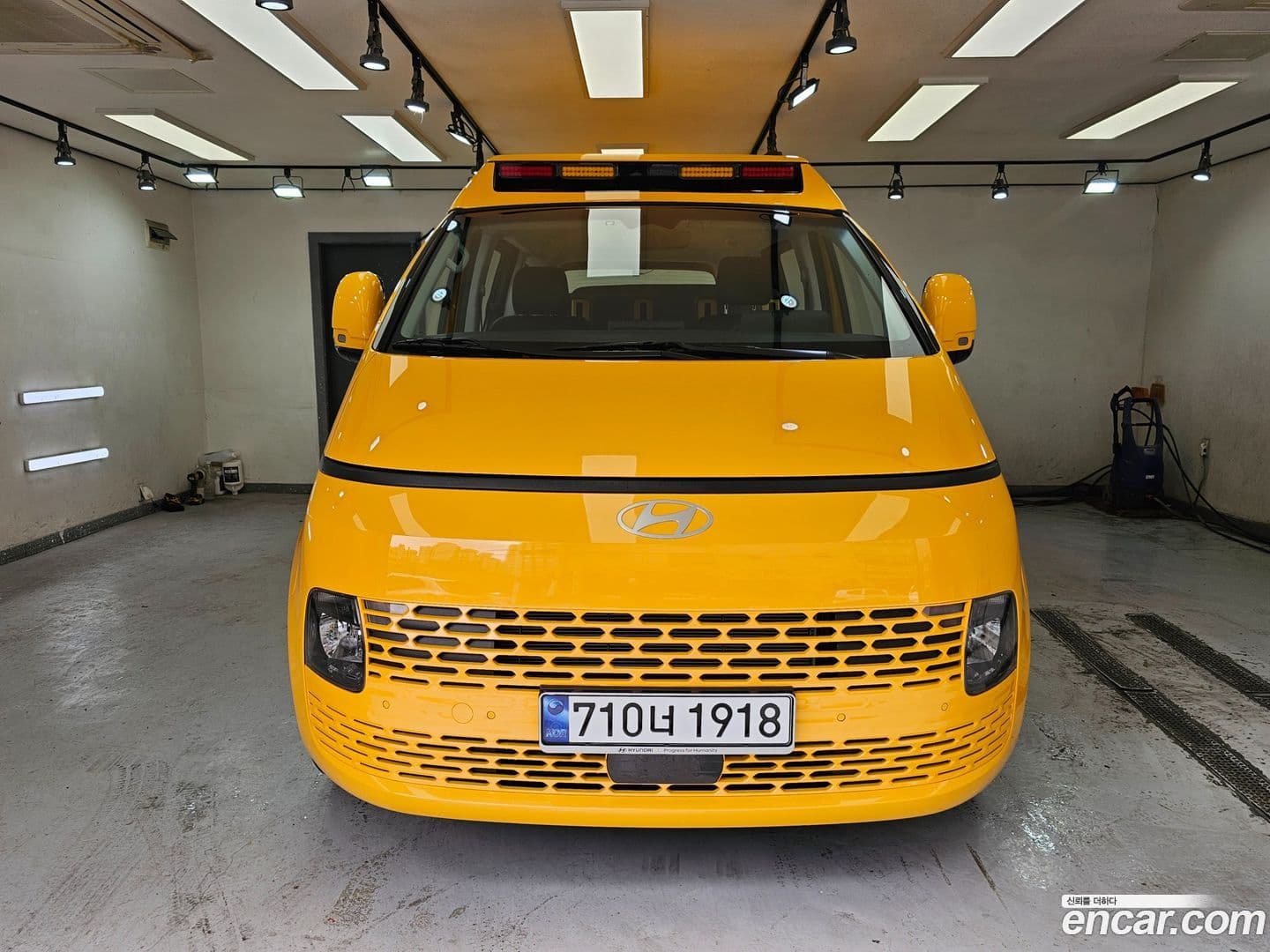 Main__Slider__Photo:Staria Hyundai 2025.1-0