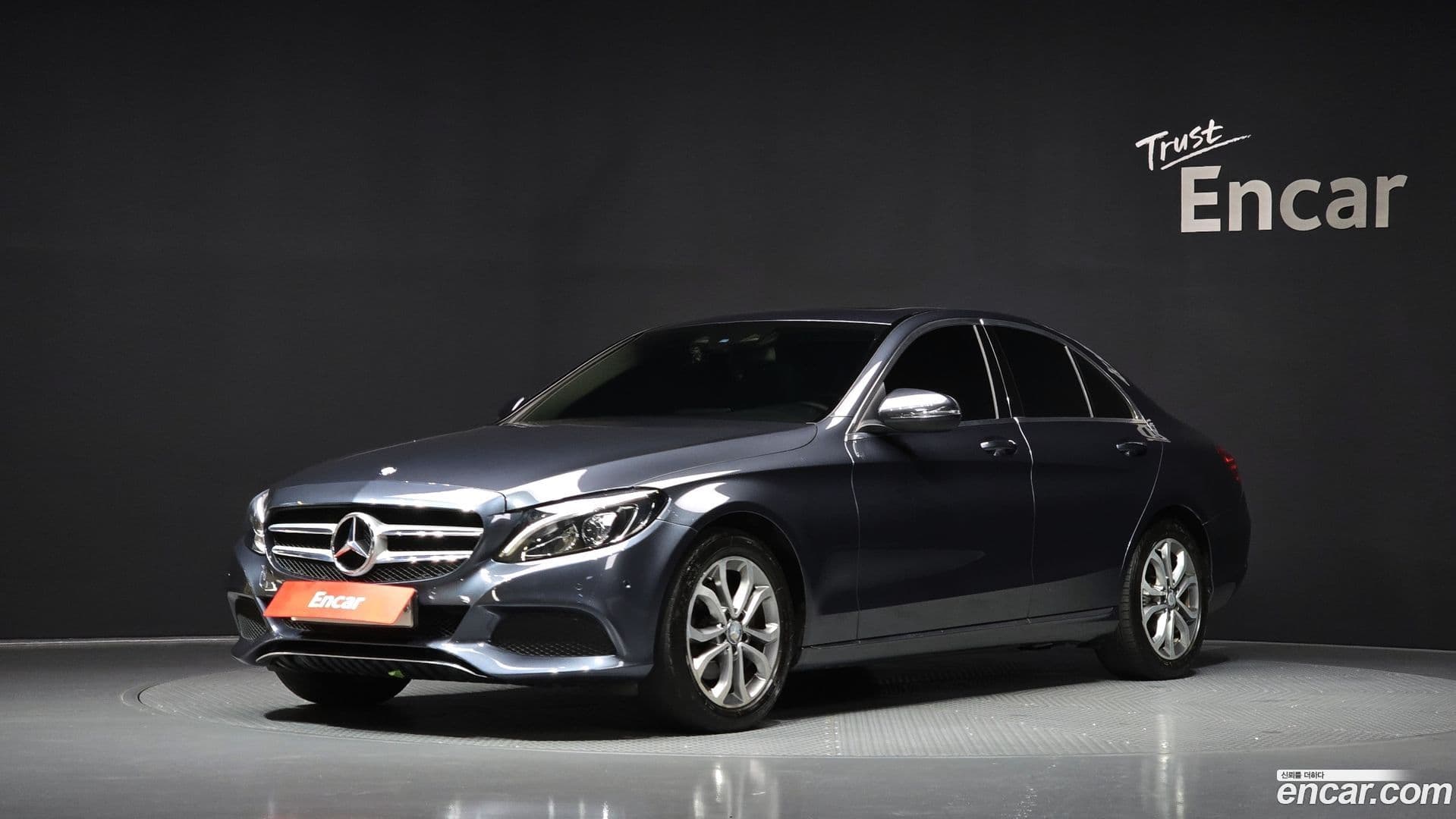 Main__Slider__Photo:C-Class Mercedes-Benz 2015.9-0