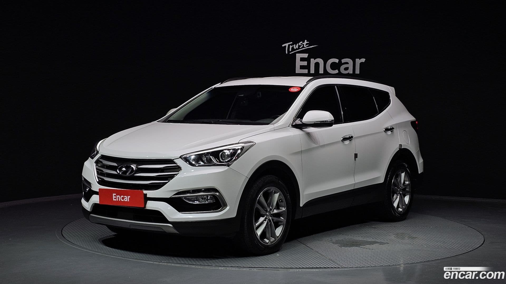 Main__Slider__Photo:Santafe Hyundai 2016.11-0