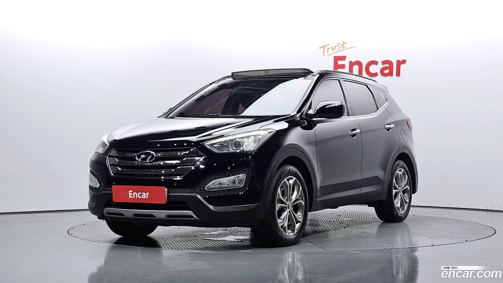 Main__Slider__Photo:Santafe Hyundai 2013.0-0
