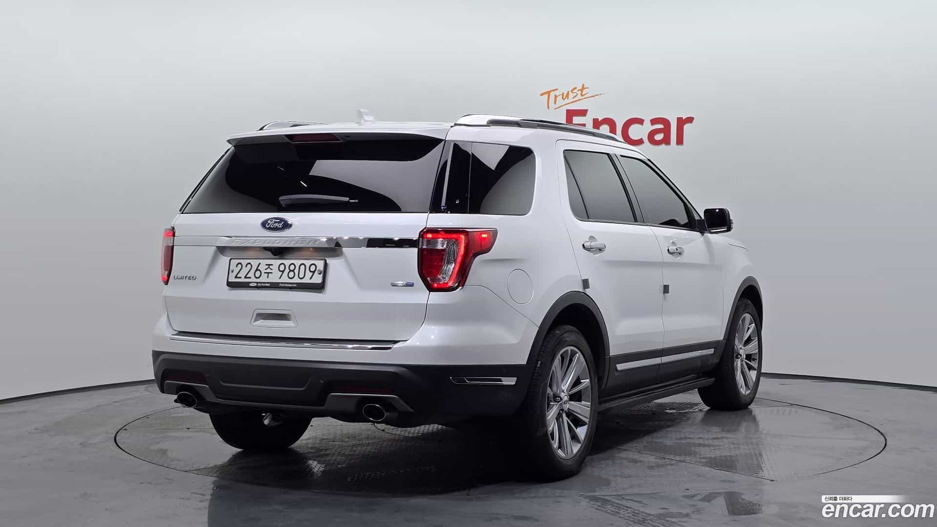 Explorer Ford 2019.4-OUTER-002