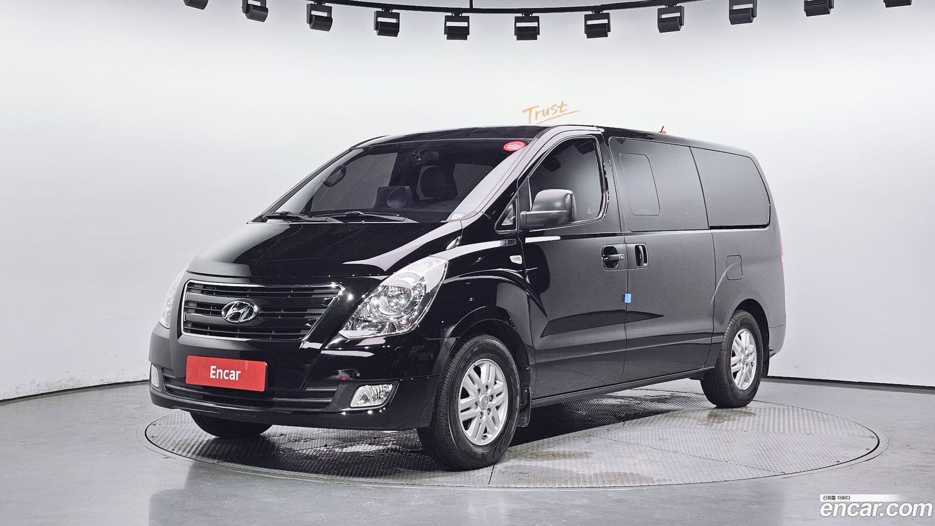Main__Slider__Photo:Starex Hyundai 2016.10-0