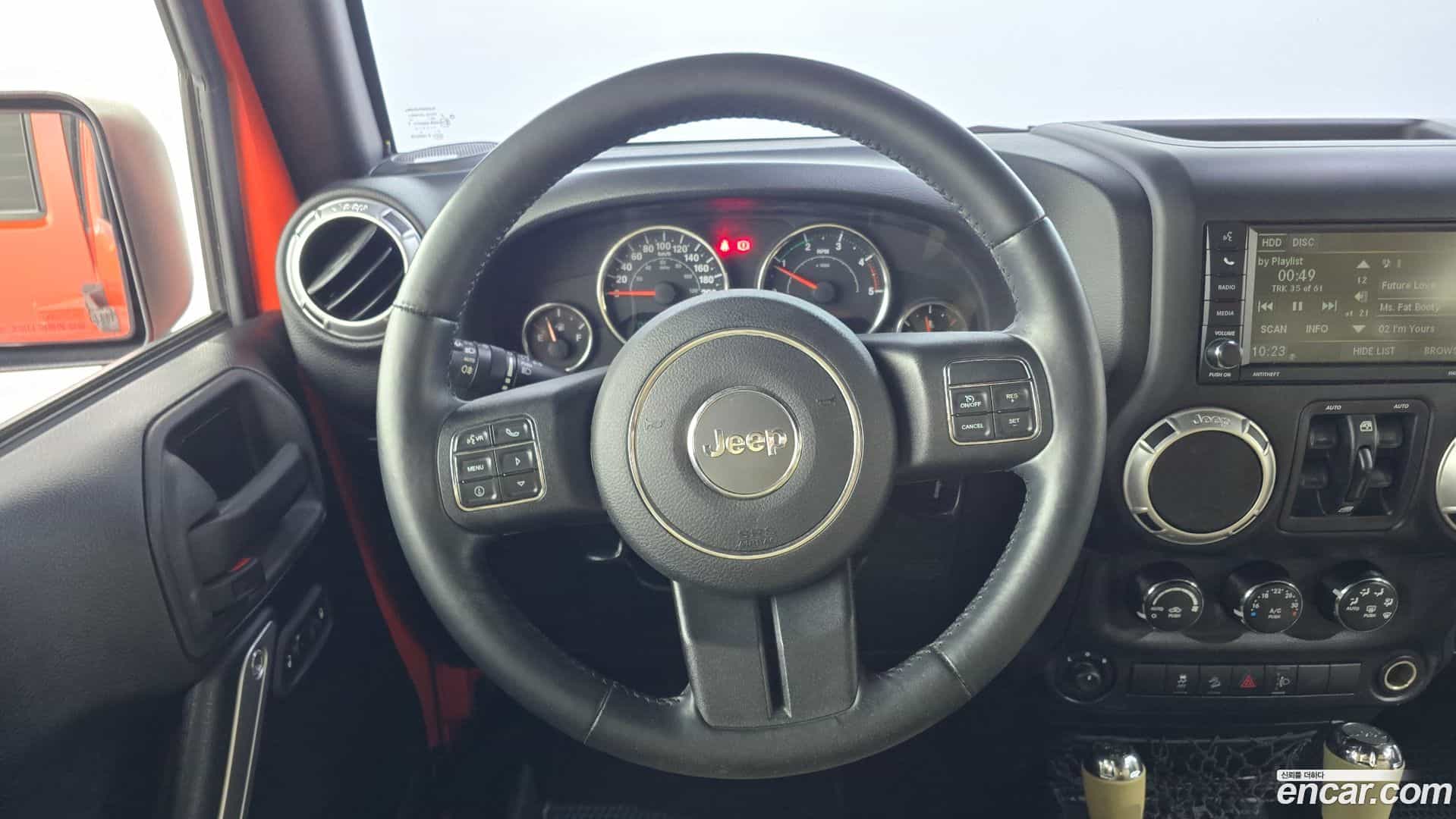 Wrangler Jeep 2015.0-OPTION-017