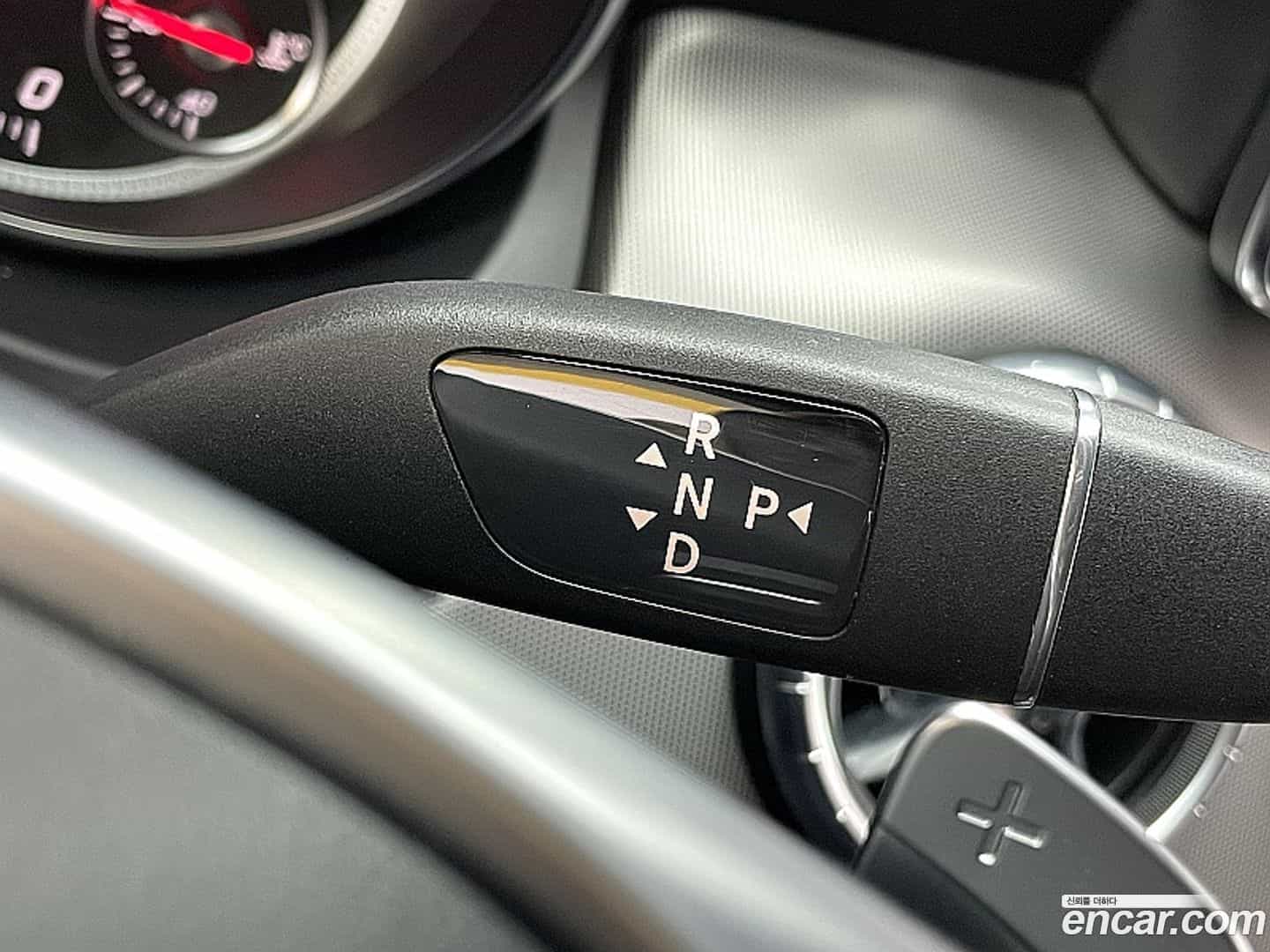 CLA-Class Mercedes-Benz 2018.7-INNER-009