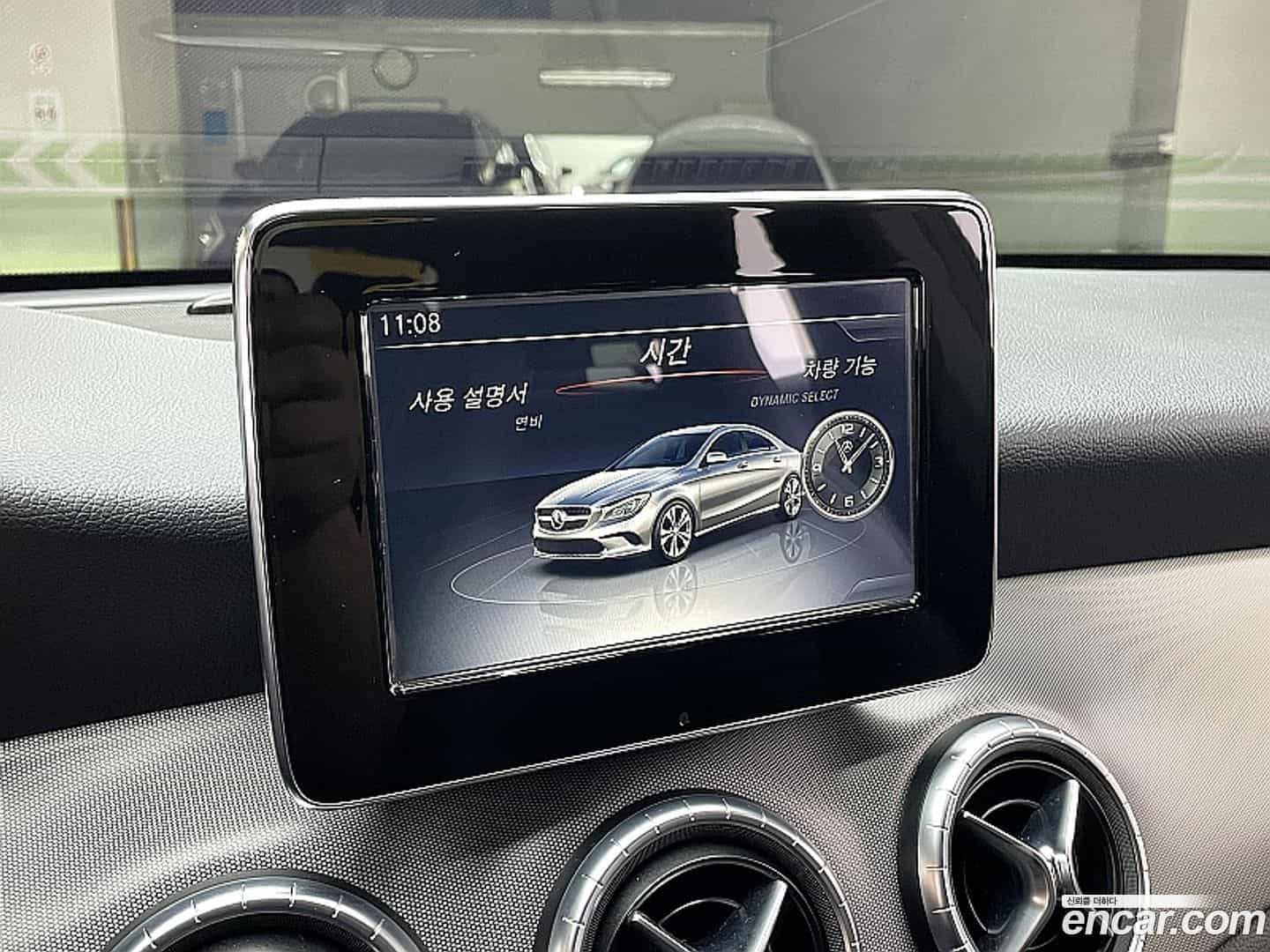 CLA-Class Mercedes-Benz 2018.7-OPTION-017