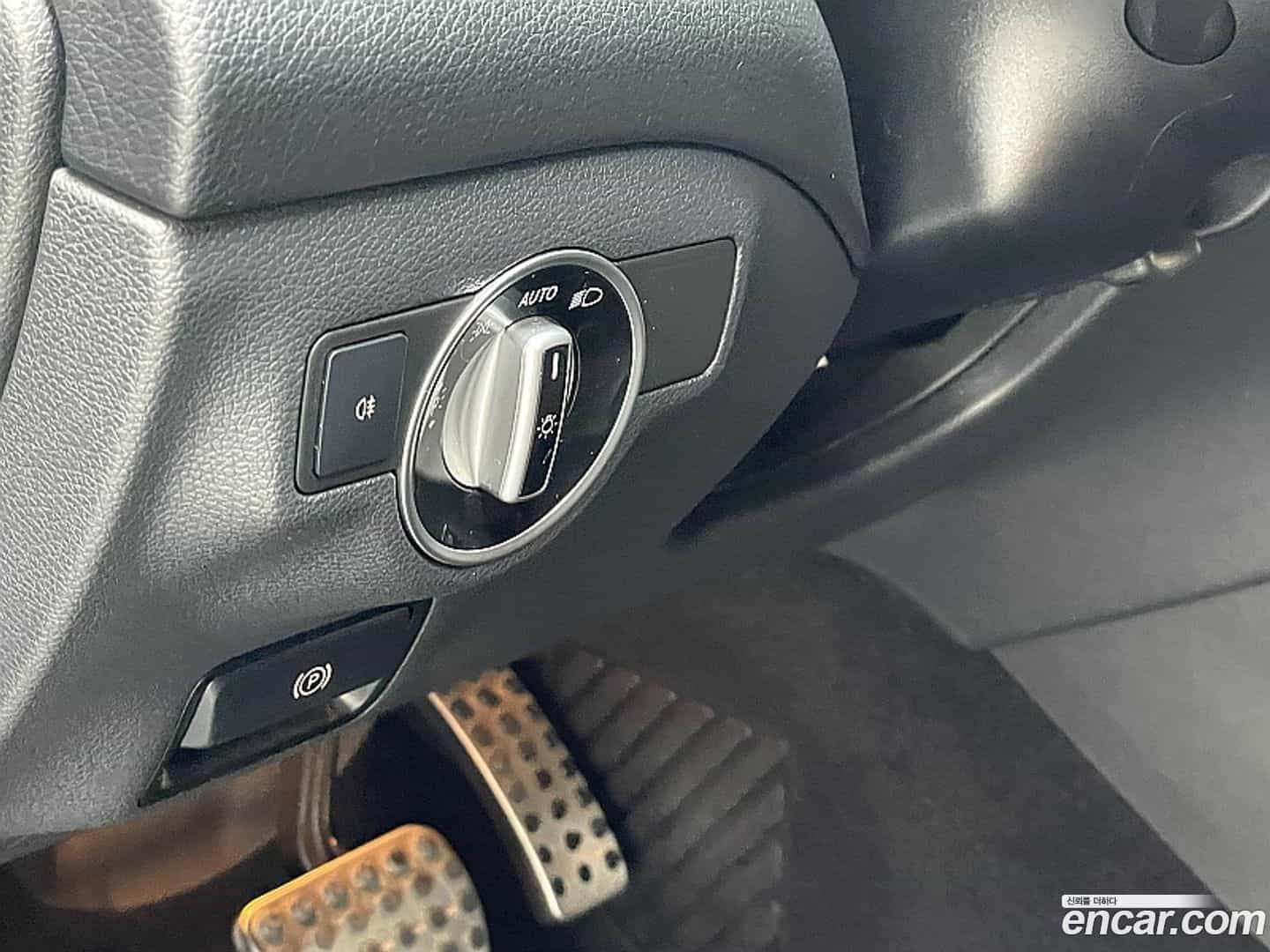 CLA-Class Mercedes-Benz 2018.7-OPTION-023