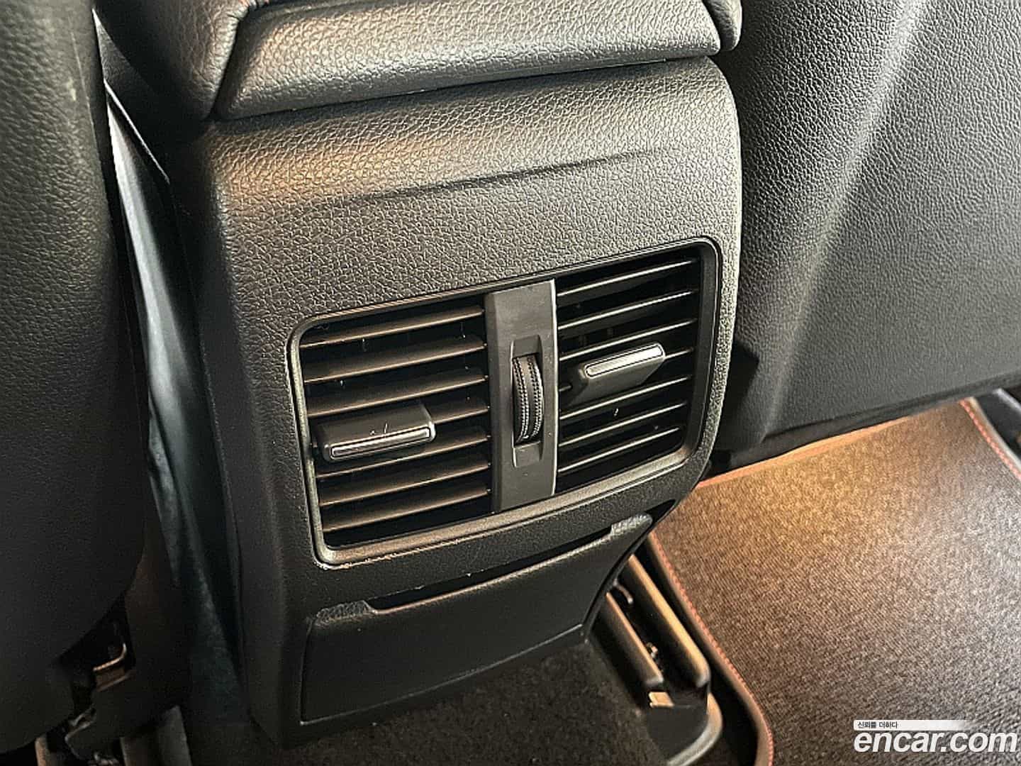 CLA-Class Mercedes-Benz 2018.7-OPTION-024