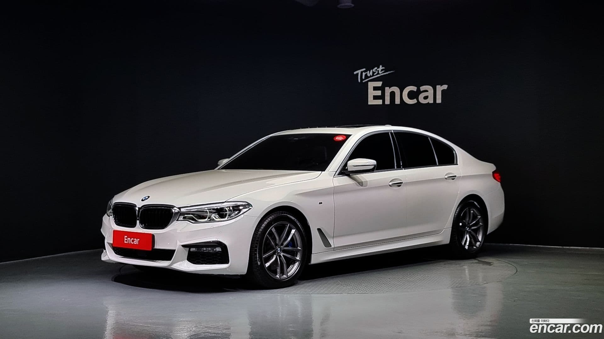 Main__Slider__Photo:5-Series BMW 2017.11-0