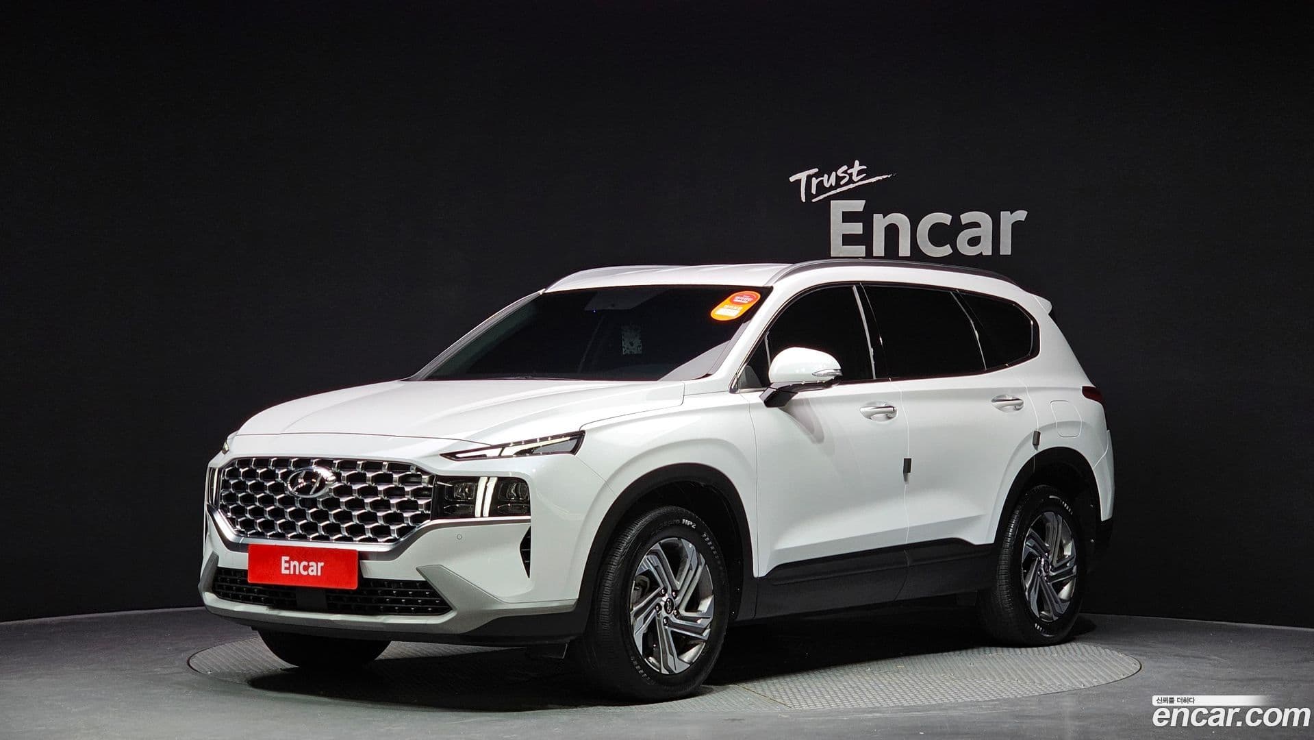 Main__Slider__Photo:Santafe Hyundai 2020.7-0
