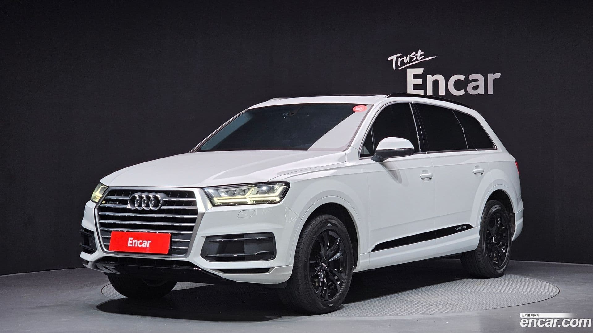 Main__Slider__Photo:Q7 Audi 2019.10-0