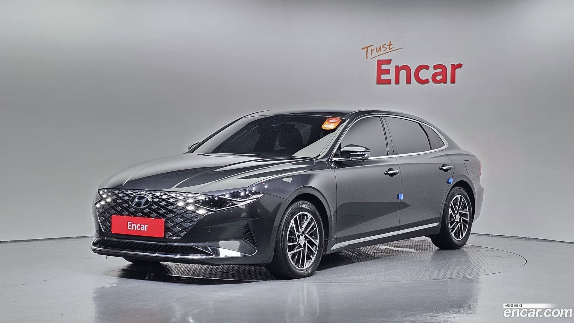 Main__Slider__Photo:Grandeur Hyundai 2020.7-0