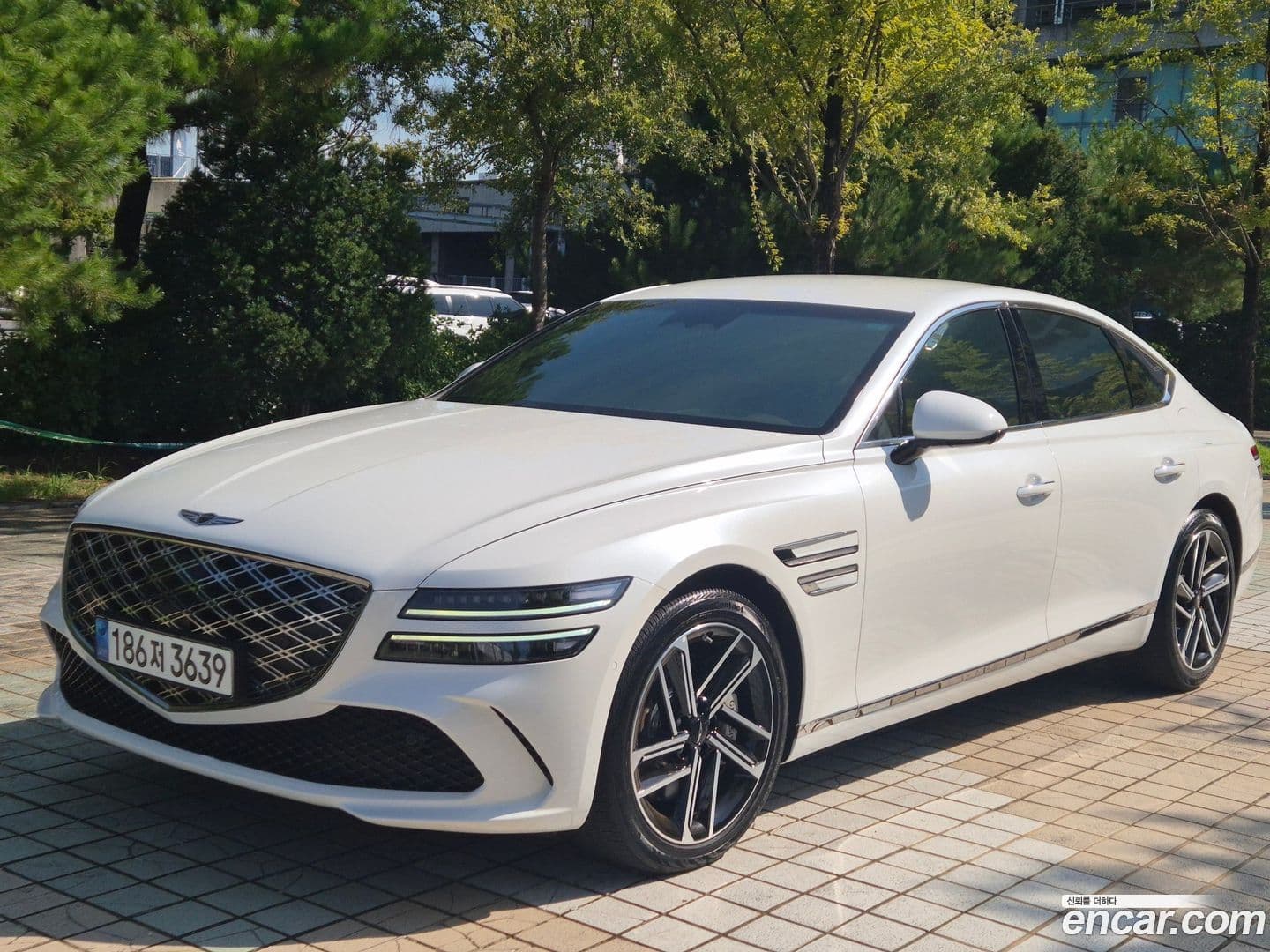 Main__Slider__Photo:G80 Genesis 2024.2-0