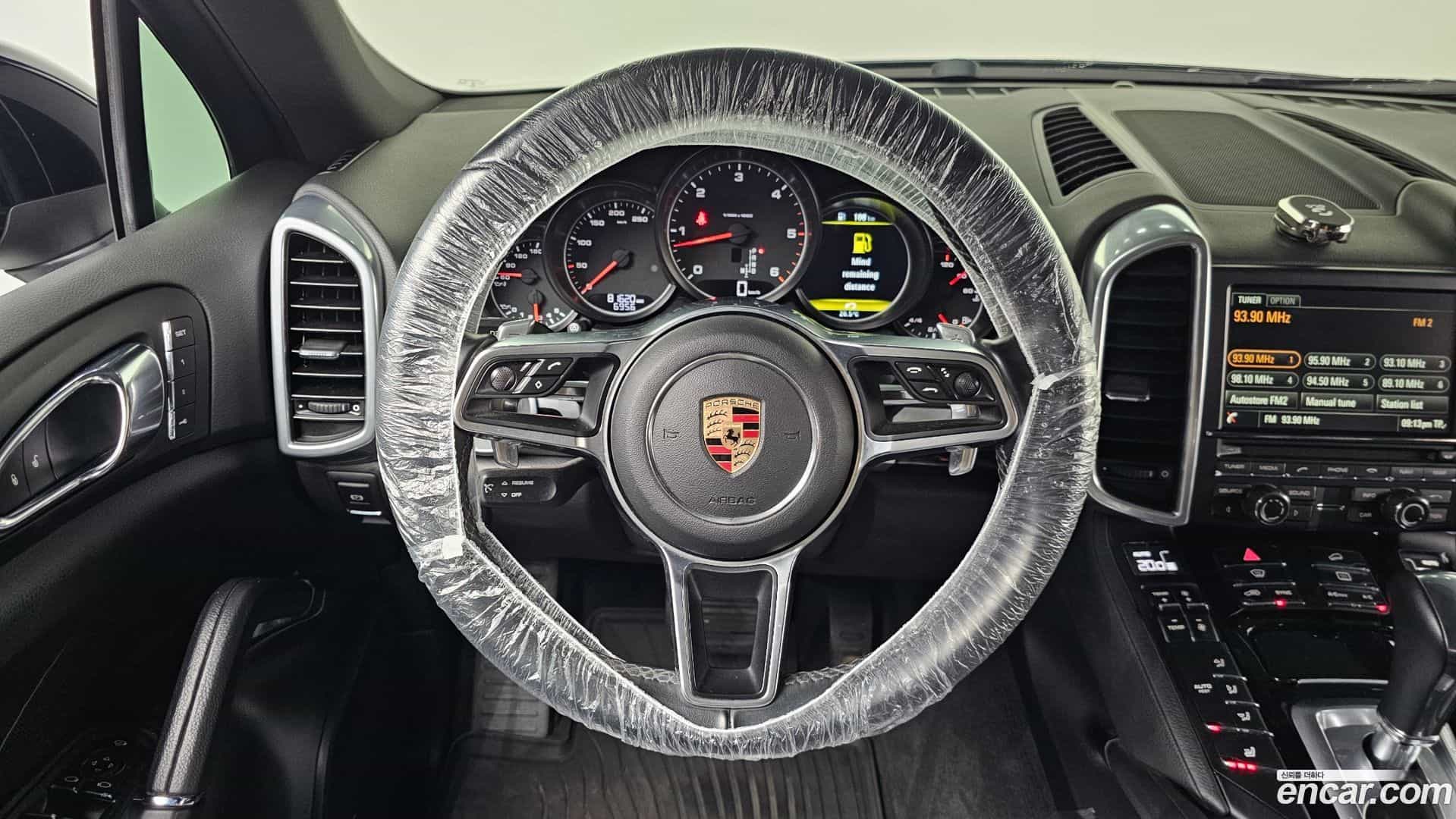 Cayenne Porsche 2015.11-OPTION-017
