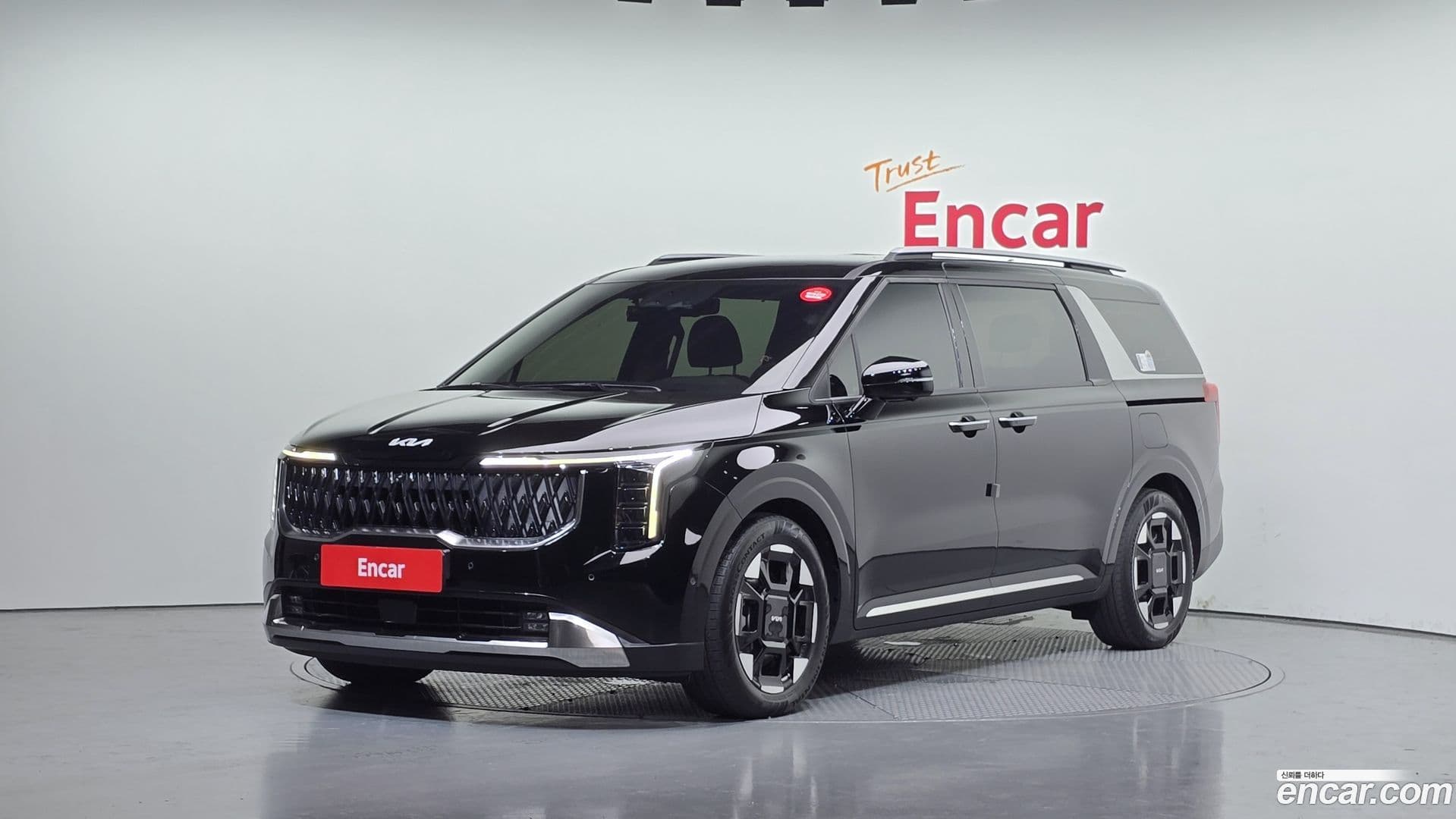 Main__Slider__Photo:Canival Kia 2024.0-0