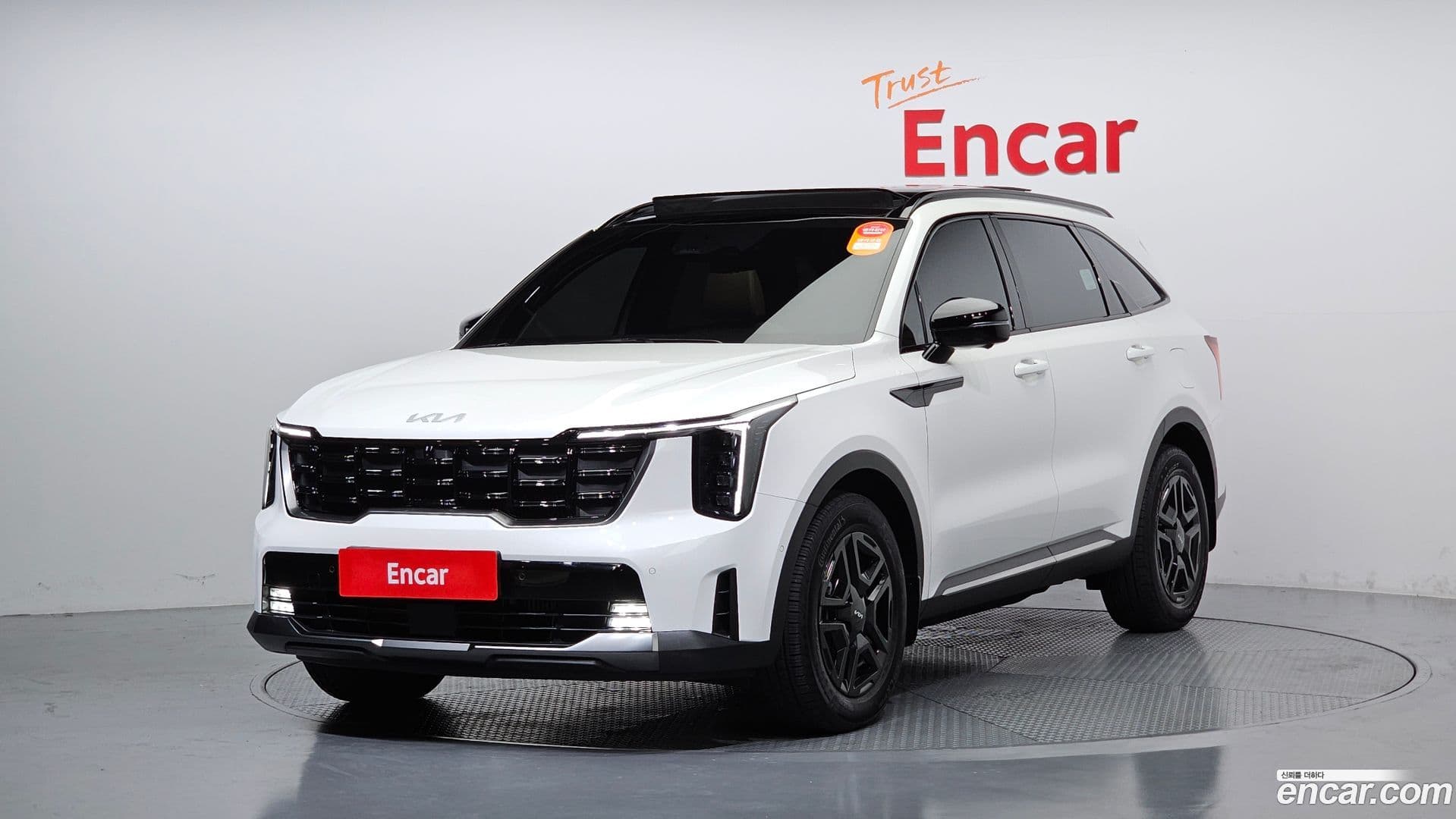 Main__Slider__Photo:Sorento Kia 2023.8-0