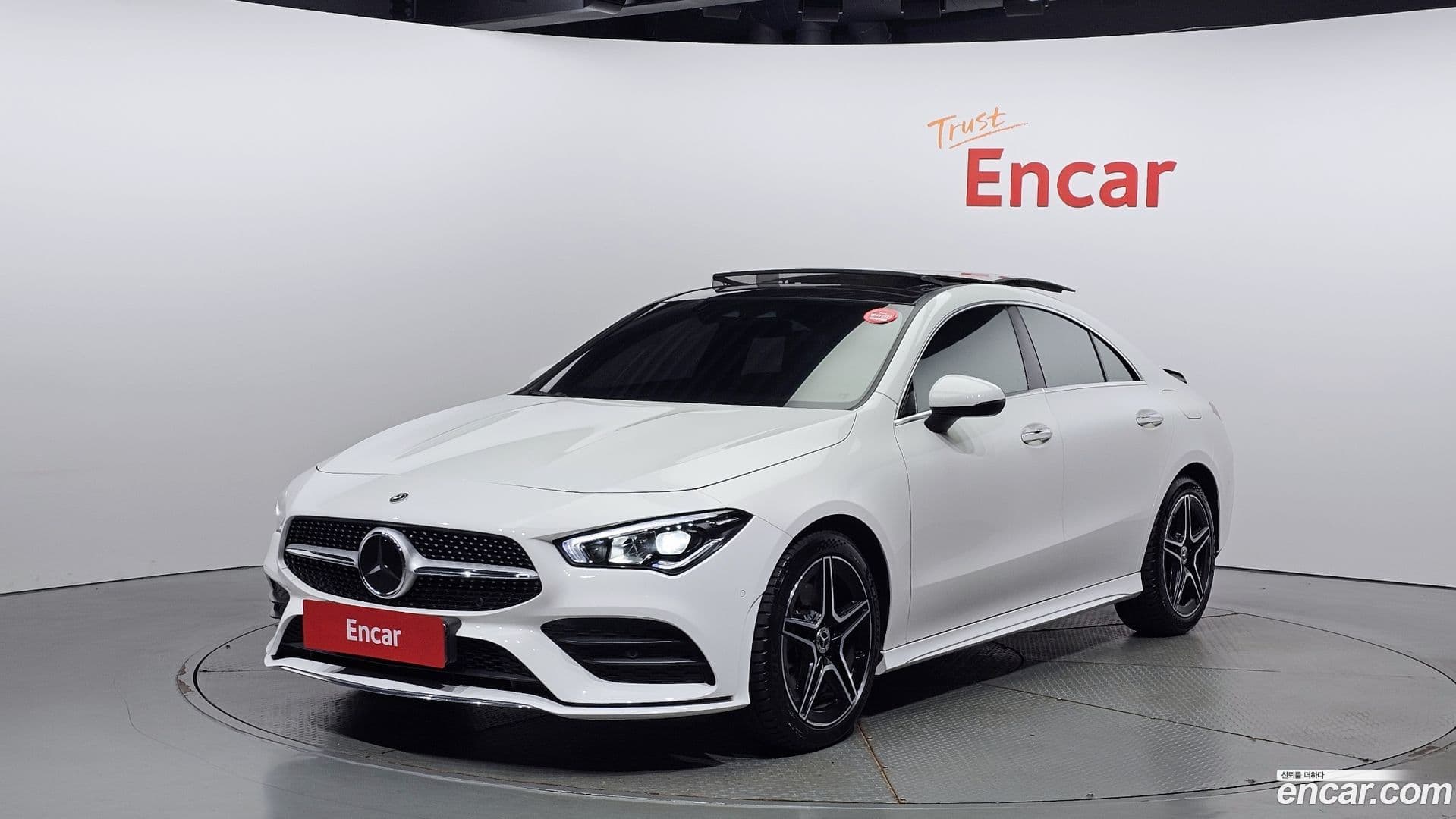 Main__Slider__Photo:CLA-Class Mercedes-Benz 2022.8-0