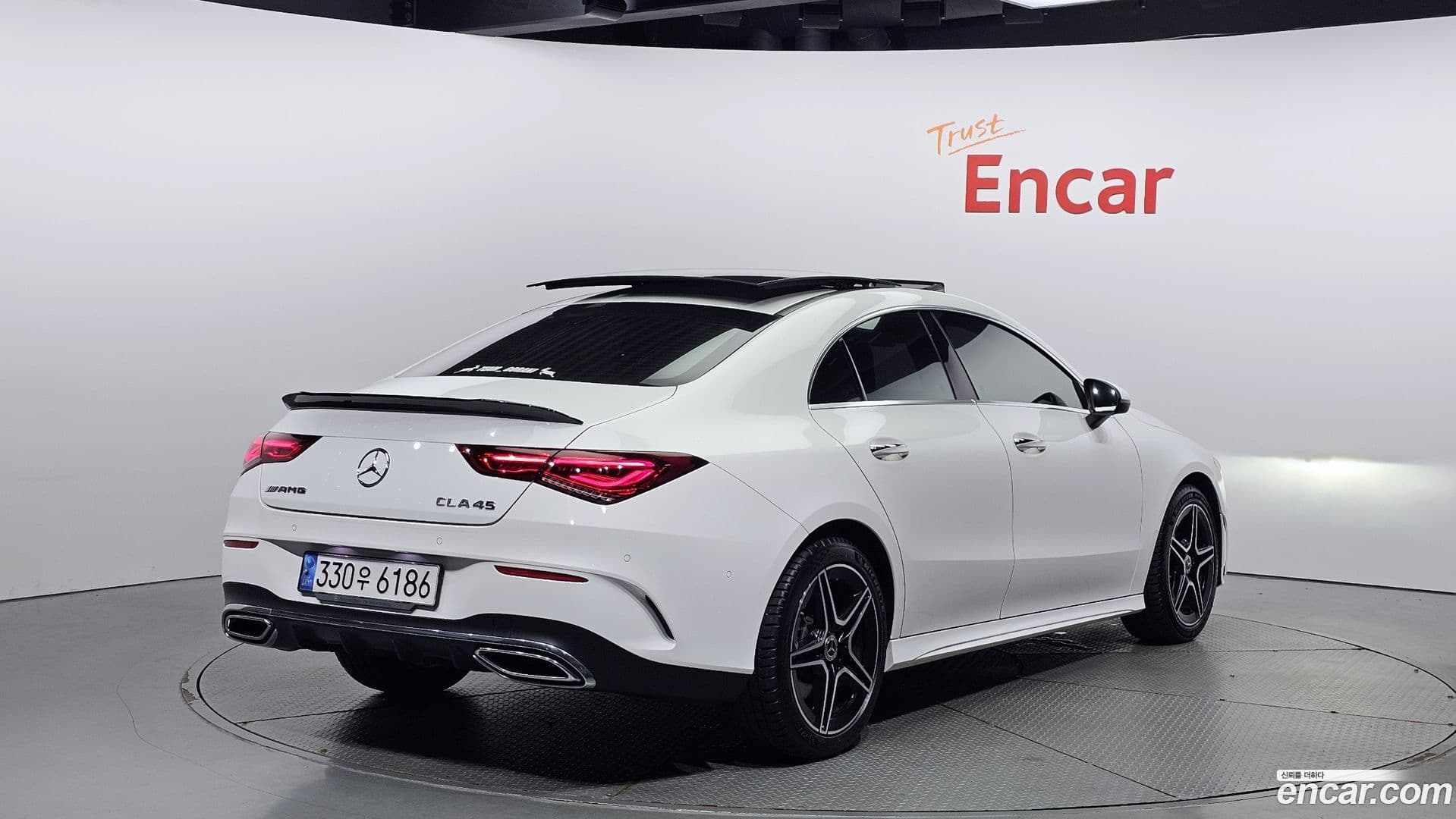 Main__Slider__Photo:CLA-Class Mercedes-Benz 2022.8-1