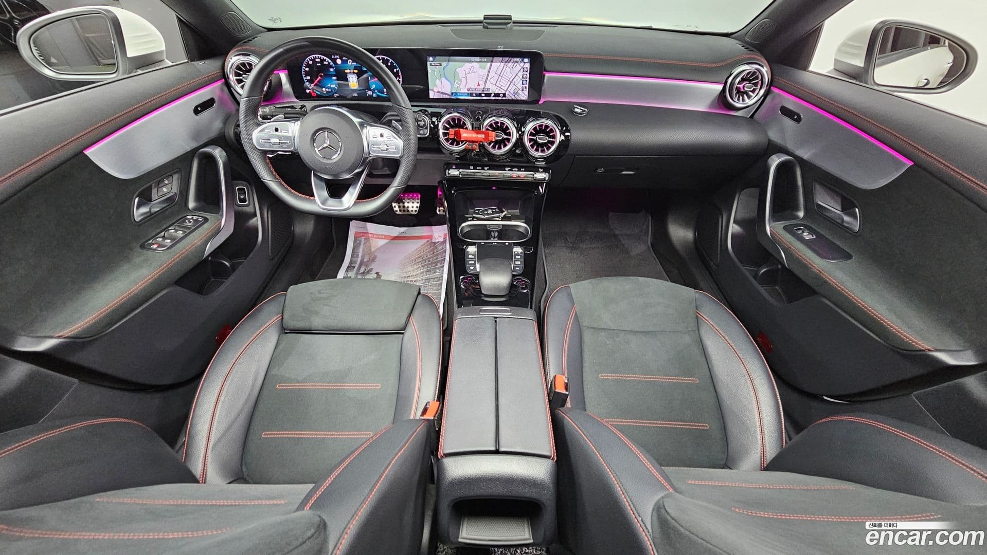 Main__Slider__Photo:CLA-Class Mercedes-Benz 2022.8-6