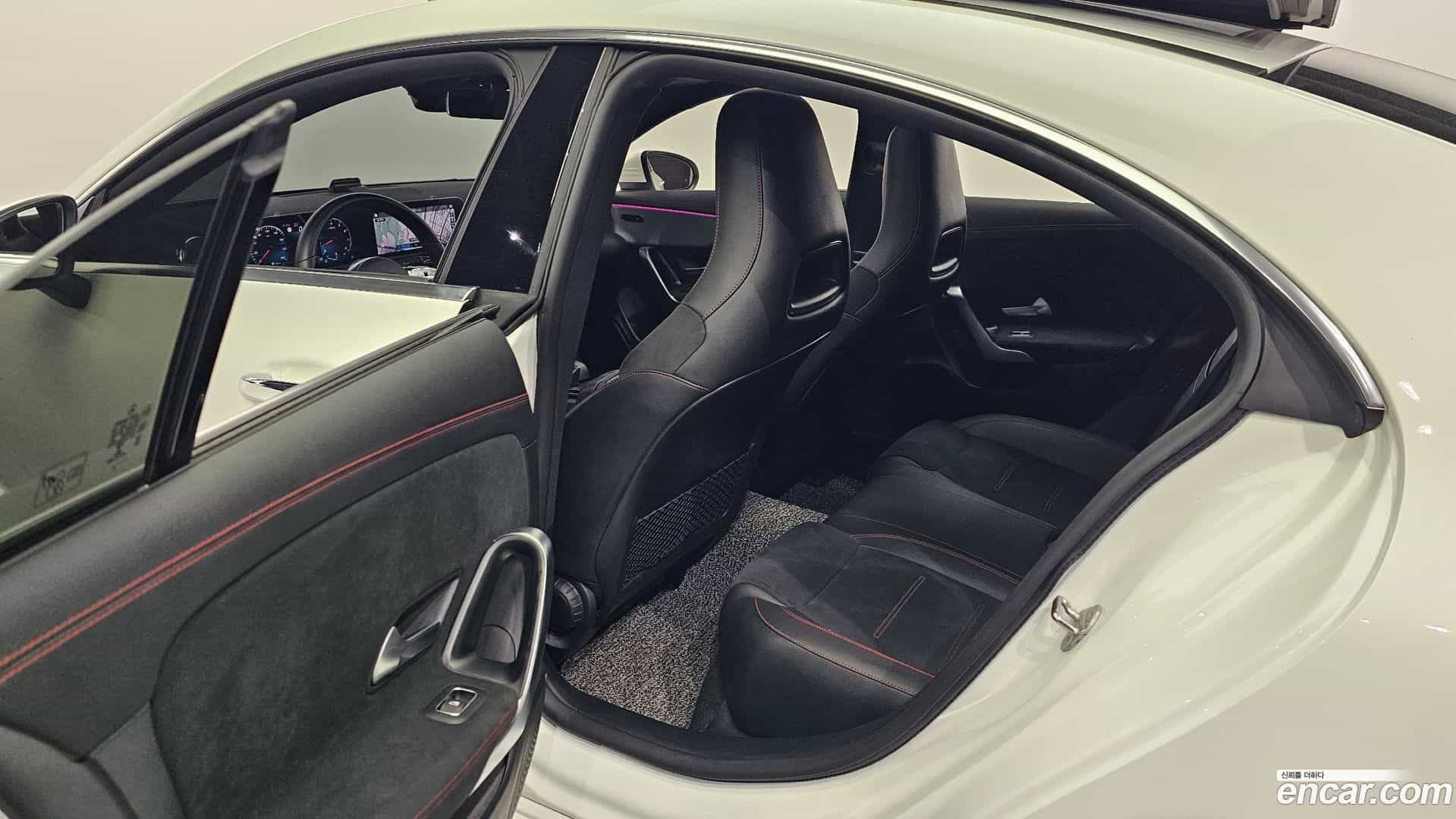 CLA-Class Mercedes-Benz 2022.8-OPTION-015