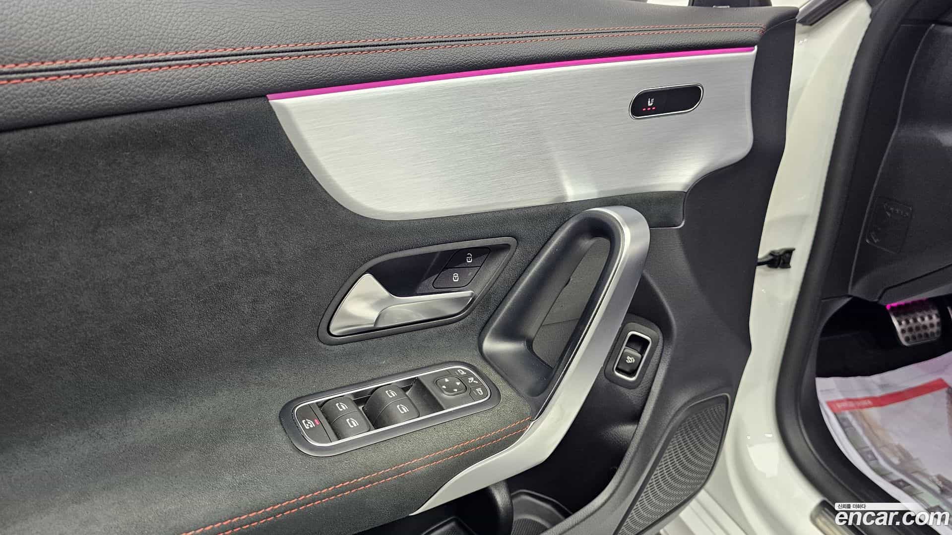 CLA-Class Mercedes-Benz 2022.8-OPTION-017