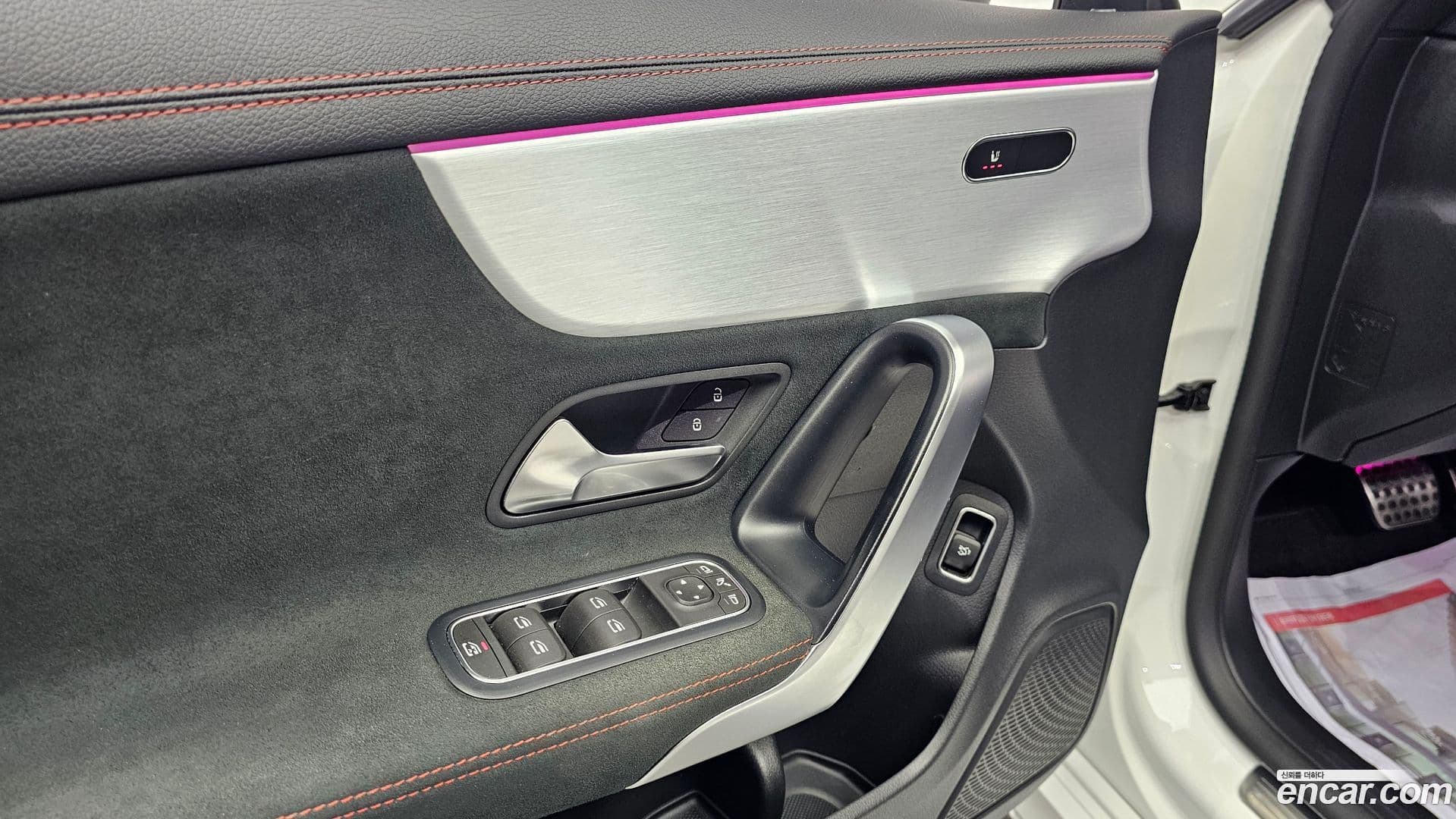 Main__Slider__Photo:CLA-Class Mercedes-Benz 2022.8-12