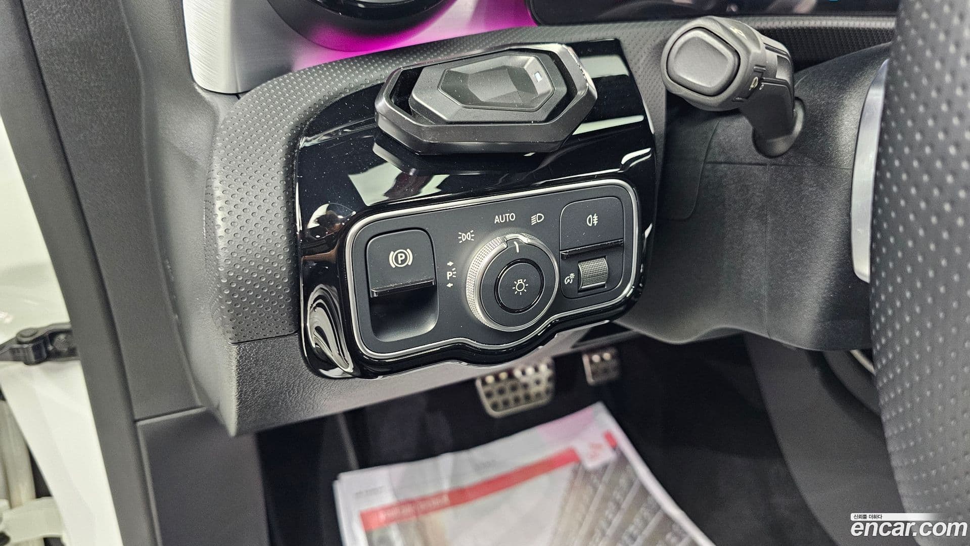 Main__Slider__Photo:CLA-Class Mercedes-Benz 2022.8-13