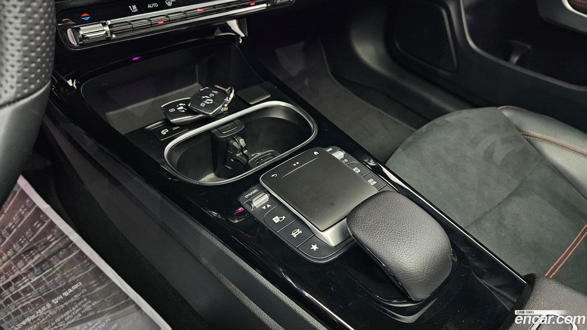 Main__Slider__Photo:CLA-Class Mercedes-Benz 2022.8-18