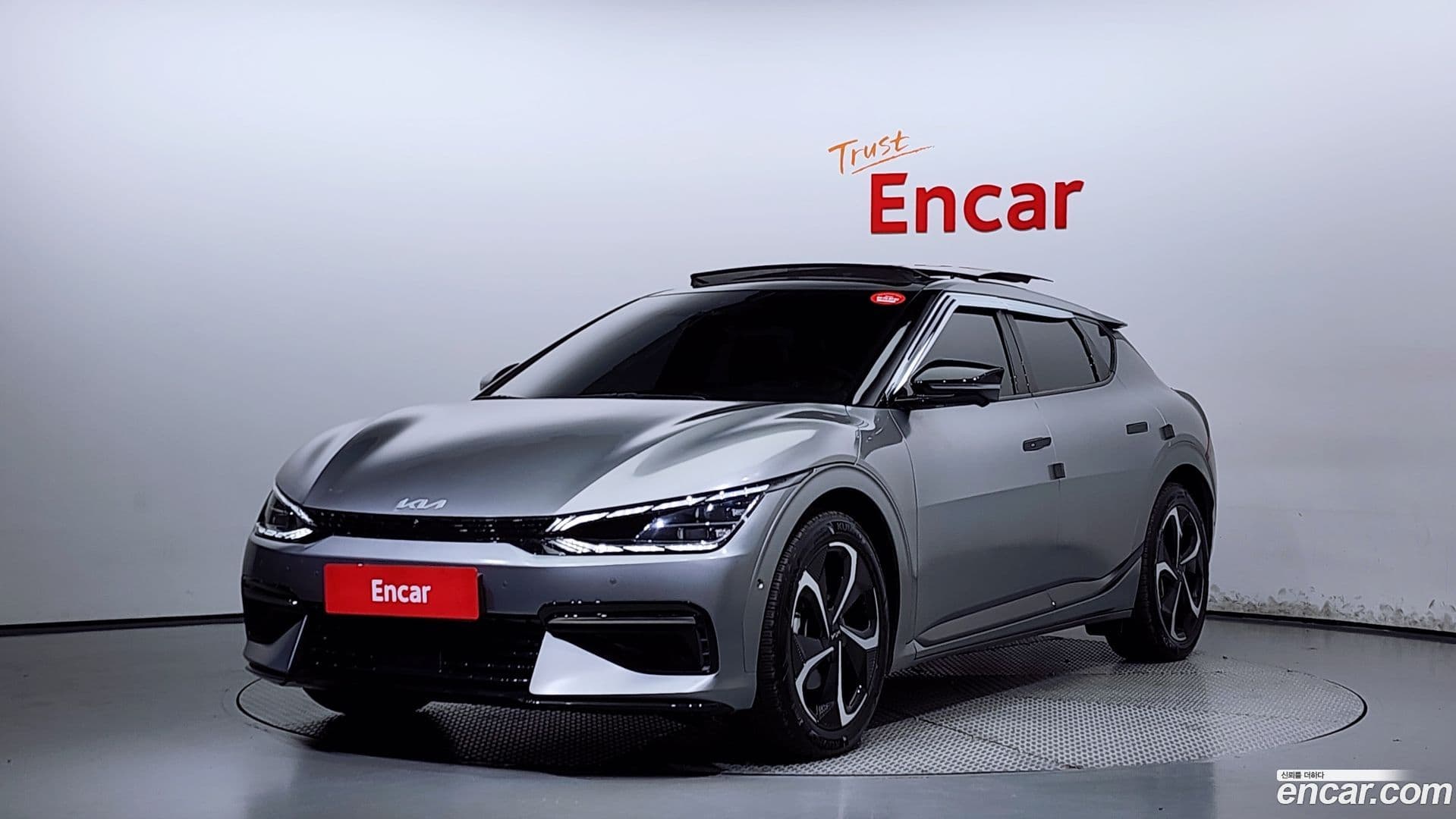 Main__Slider__Photo:EV6 Kia 2021.9-0