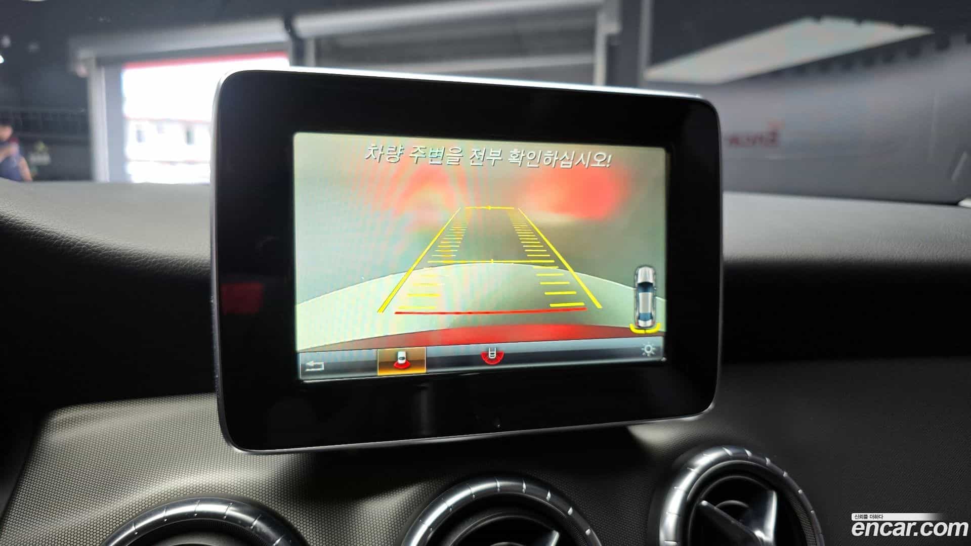 CLA-Class Mercedes-Benz 2018.0-OPTION-020