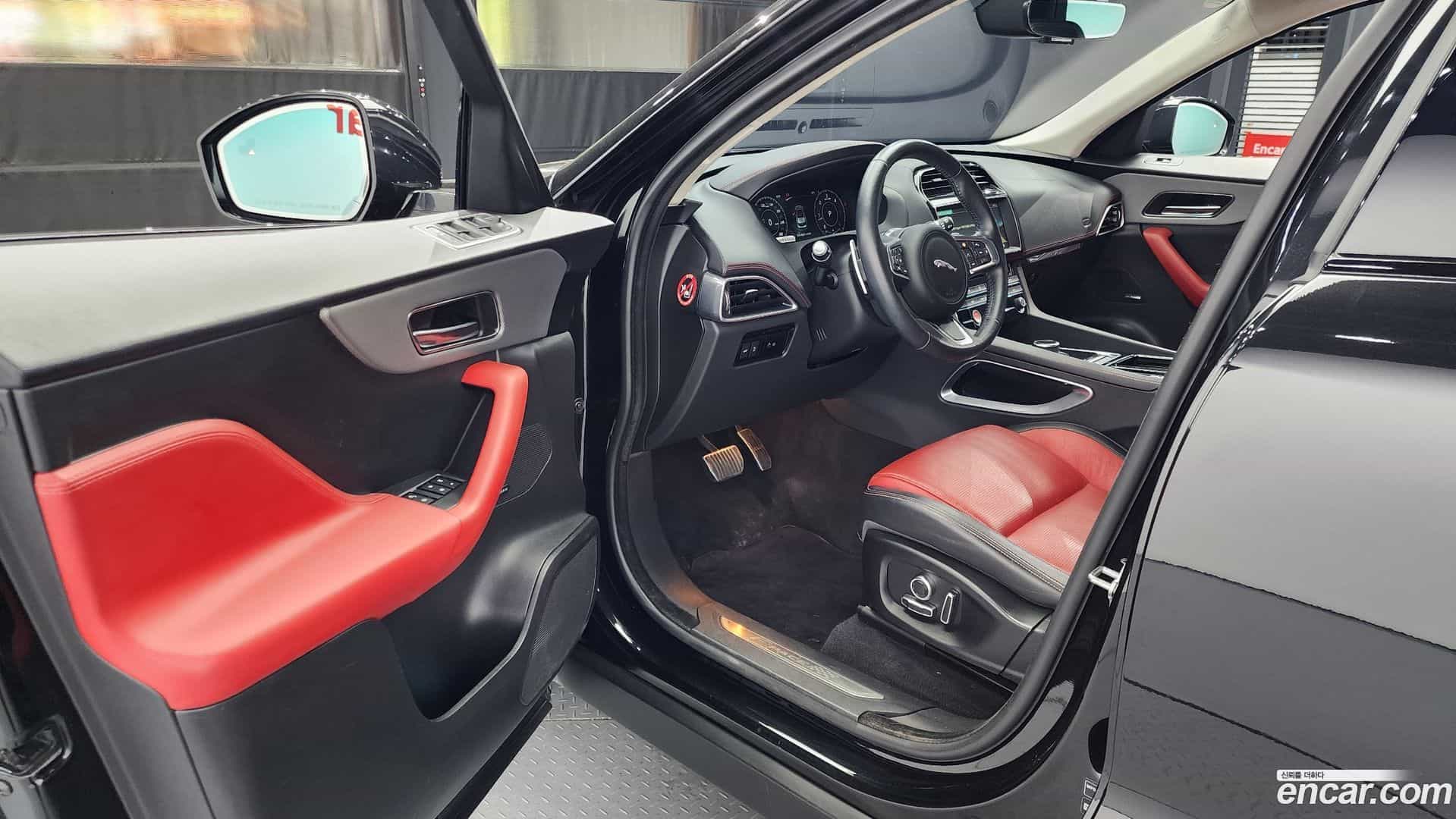 F-PACE Jaguar 2020.2-INNER-010