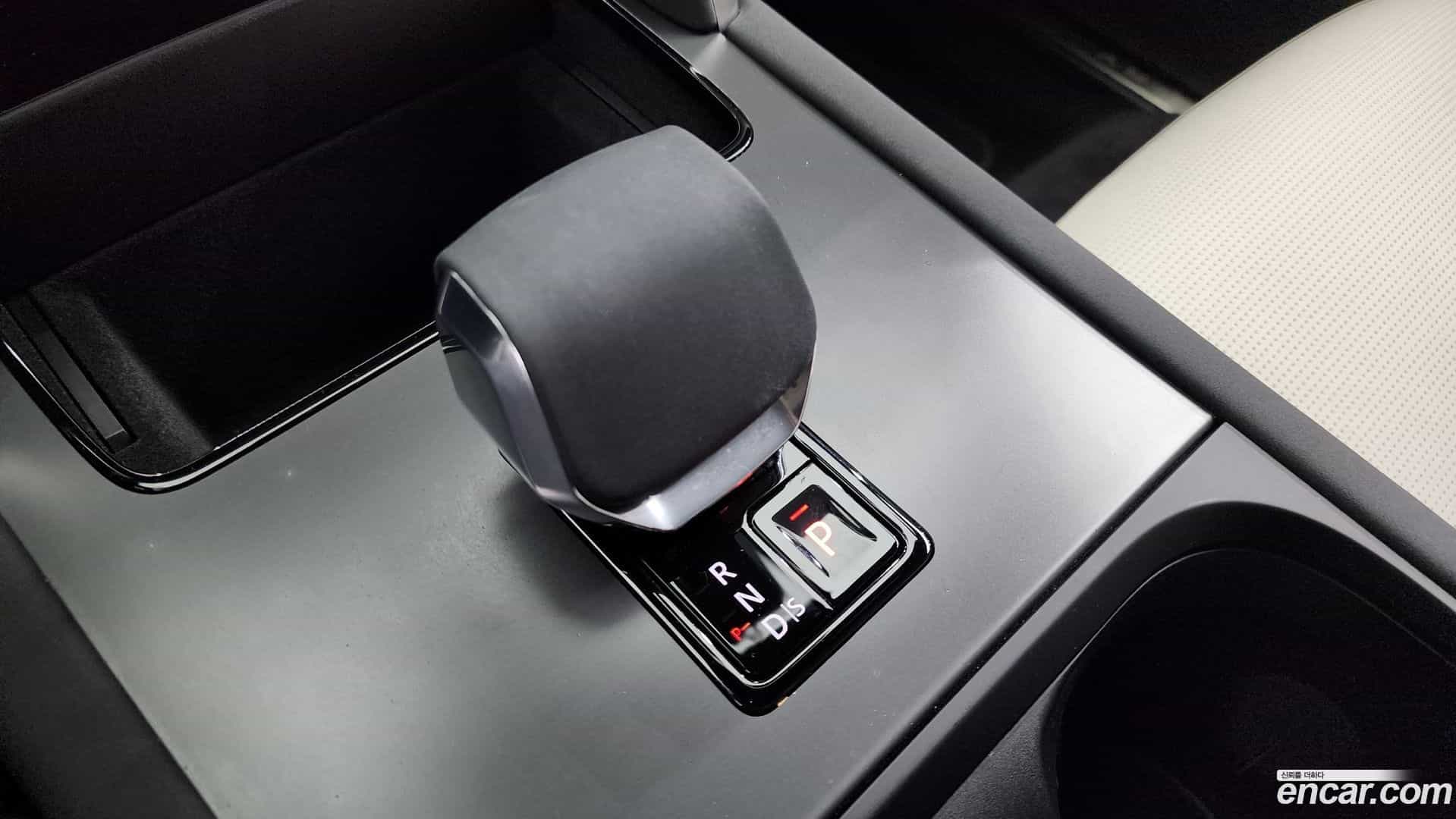 Discovery Sport Land Rover 2024.4-INNER-009