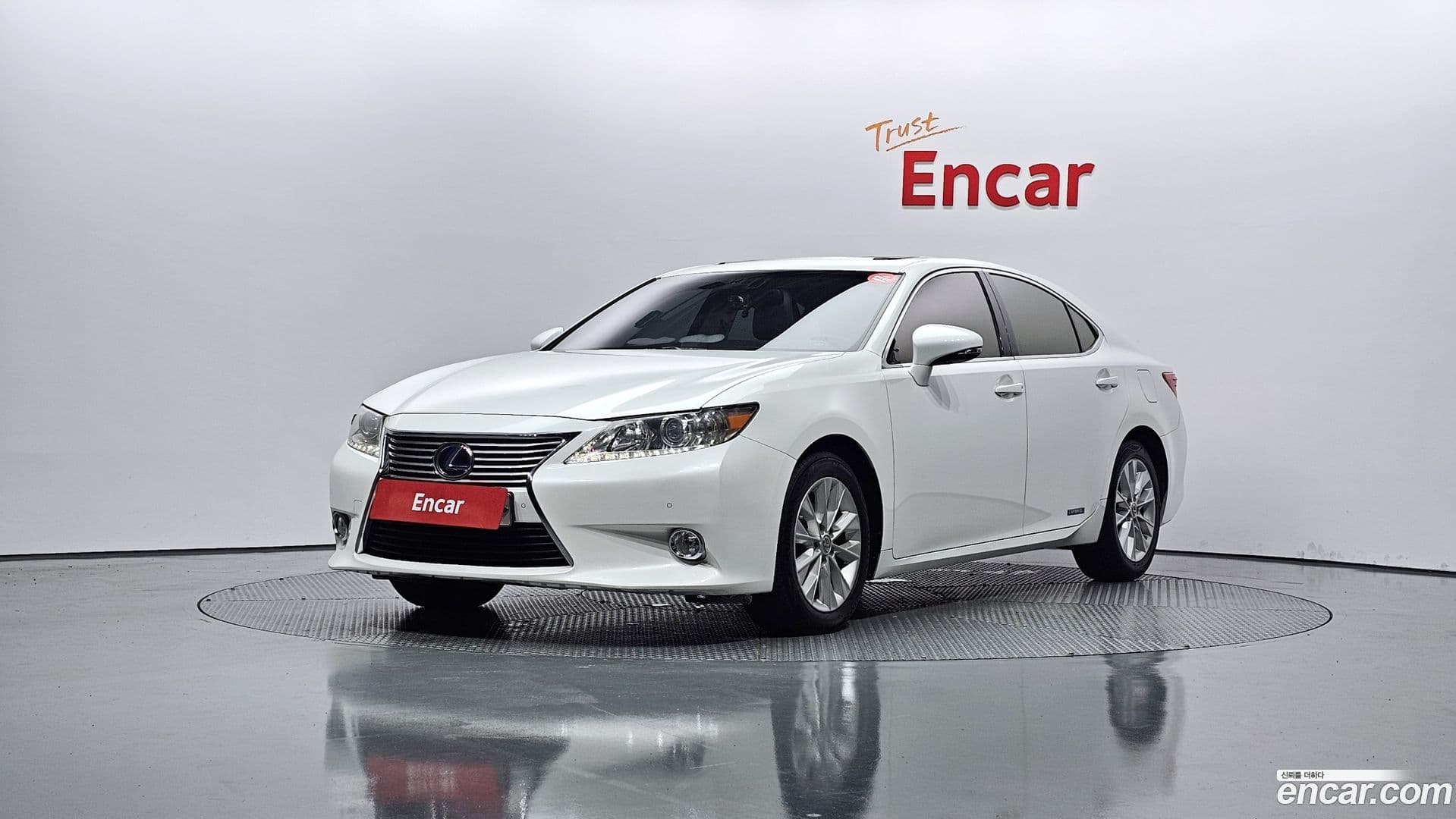 Main__Slider__Photo:ES Lexus 2013.5-0