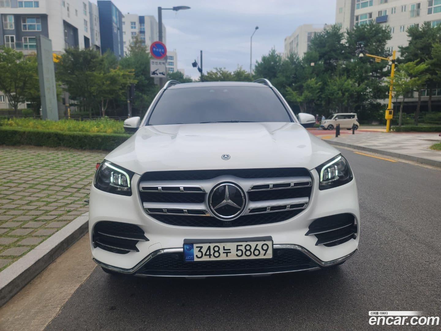 Main__Slider__Photo:GLS-Class Mercedes-Benz 2021.2-0