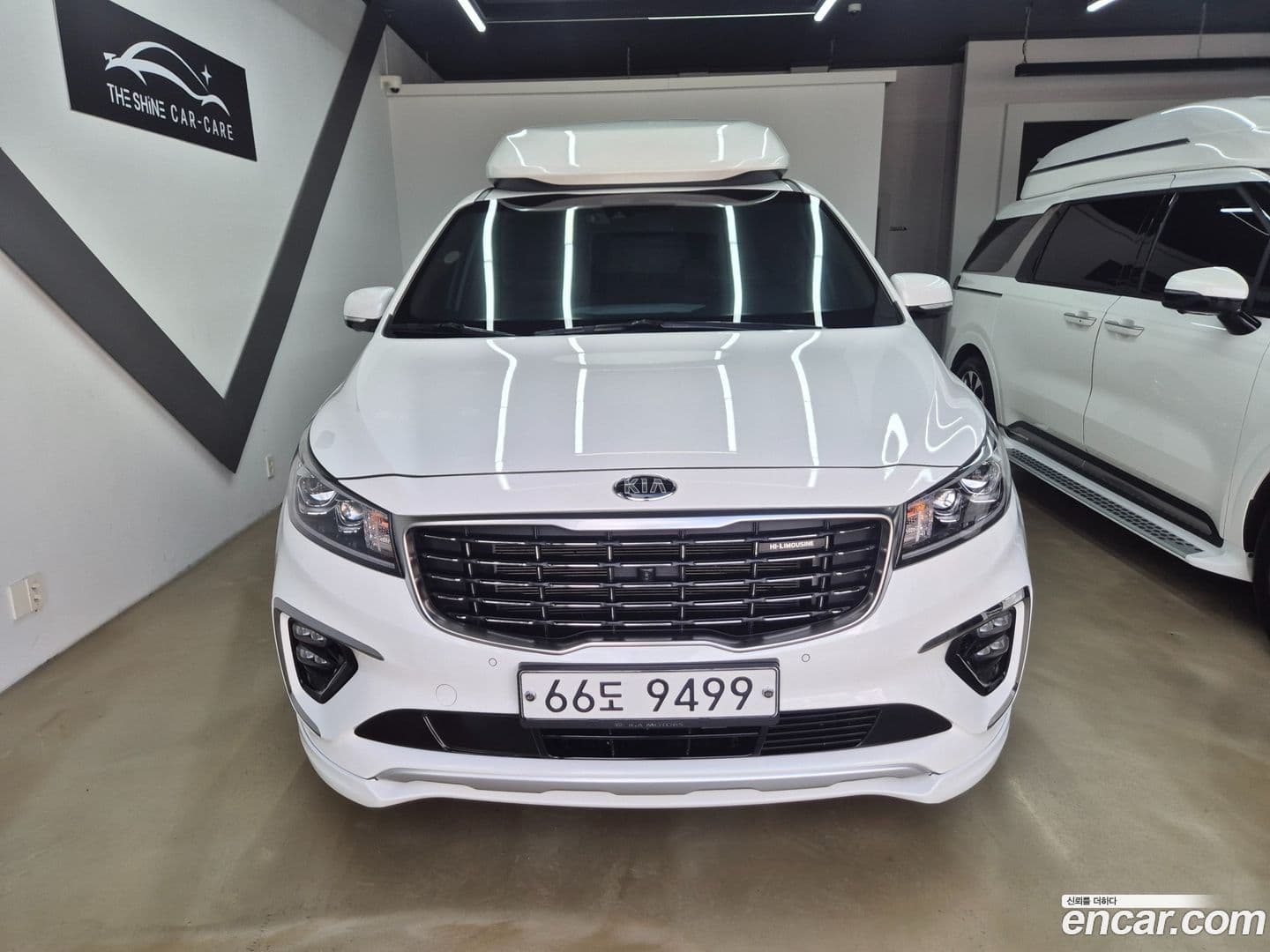 Main__Slider__Photo:Canival Kia 2019.3-0