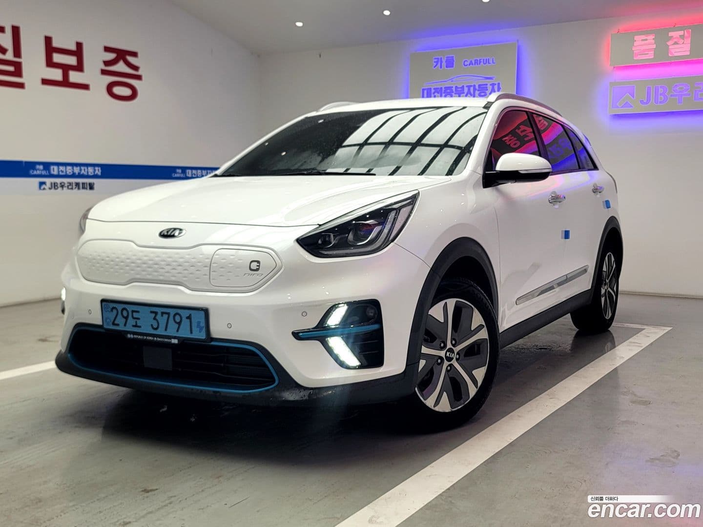Main__Slider__Photo:Niro Kia 2020.4-0