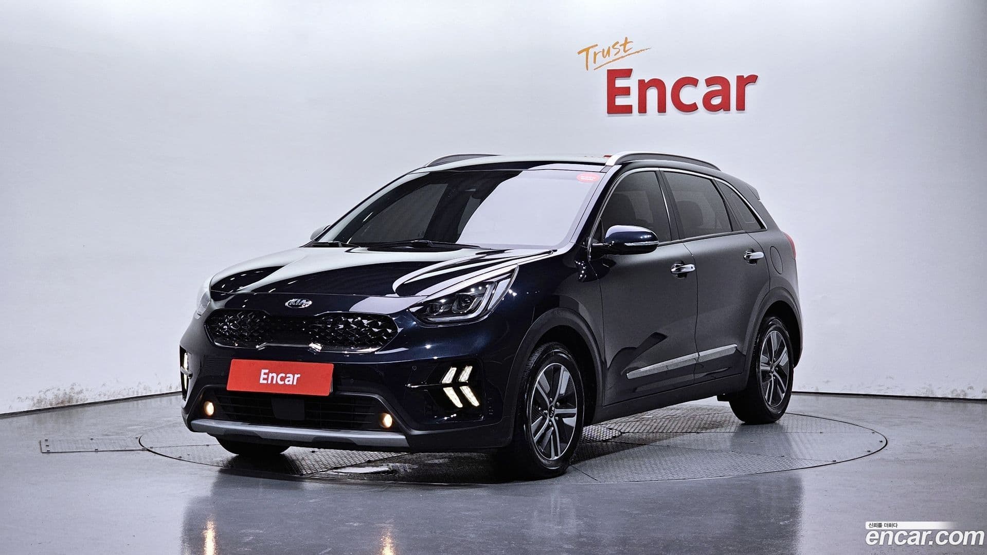 Main__Slider__Photo:Niro Kia 2019.8-0