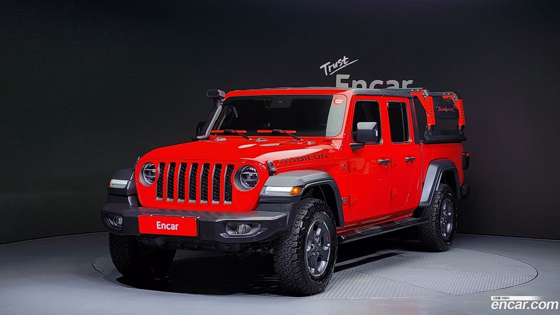 Main__Slider__Photo:Gladiator Jeep 2021.2-0