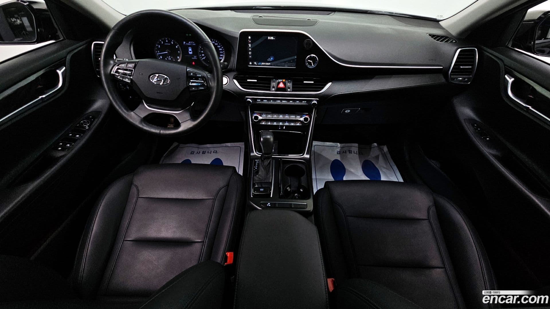 Main__Slider__Photo:Grandeur Hyundai 2017.0-6