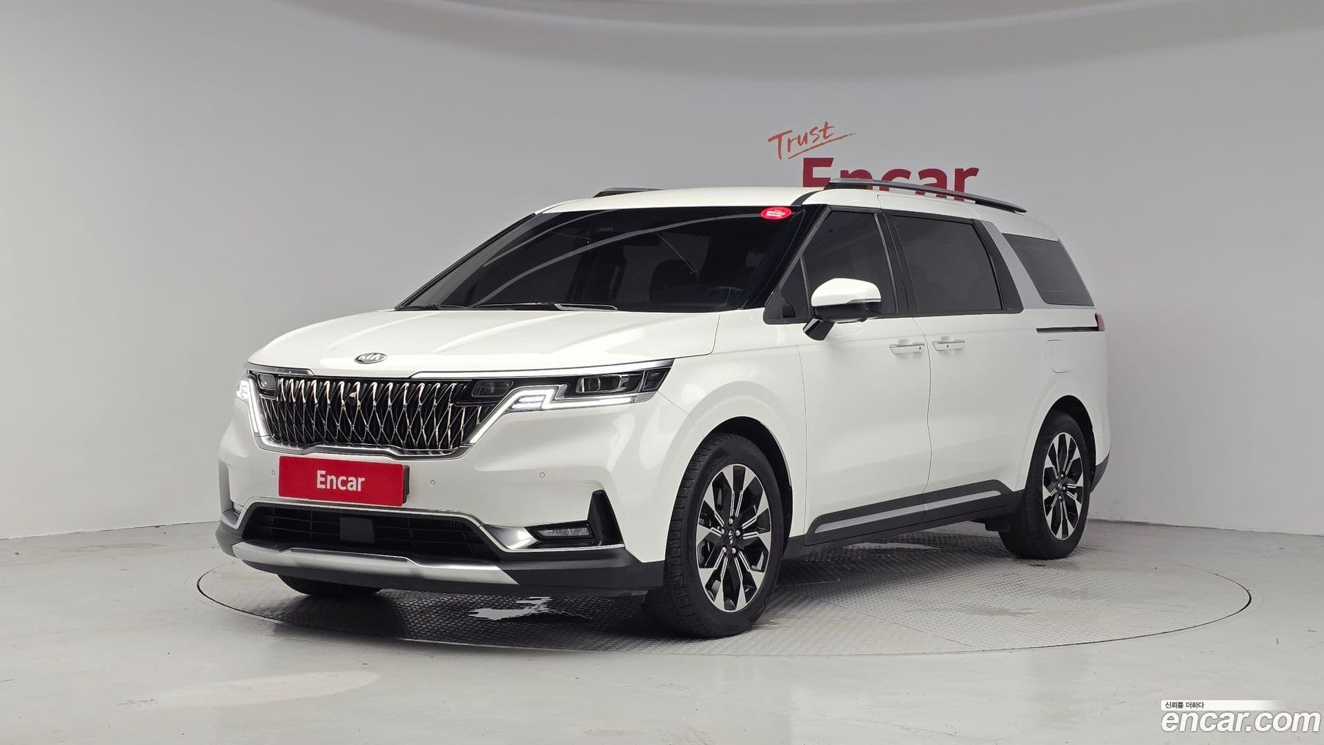 Main__Slider__Photo:Canival Kia 2020.9-0